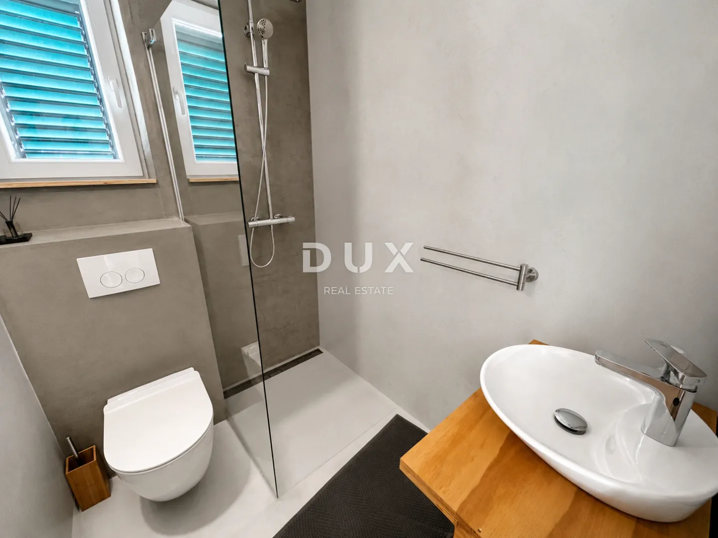 dalmacija, vodice – privatni mini resort s 4 apartmana i bazenom, 300 m od centra - slika 48
