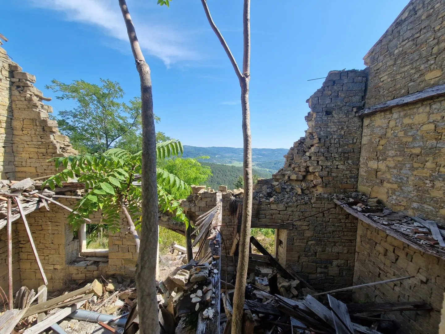 istra, oprtalj - kamena starina s panoramskim pogledom na zelenilo - slika 16