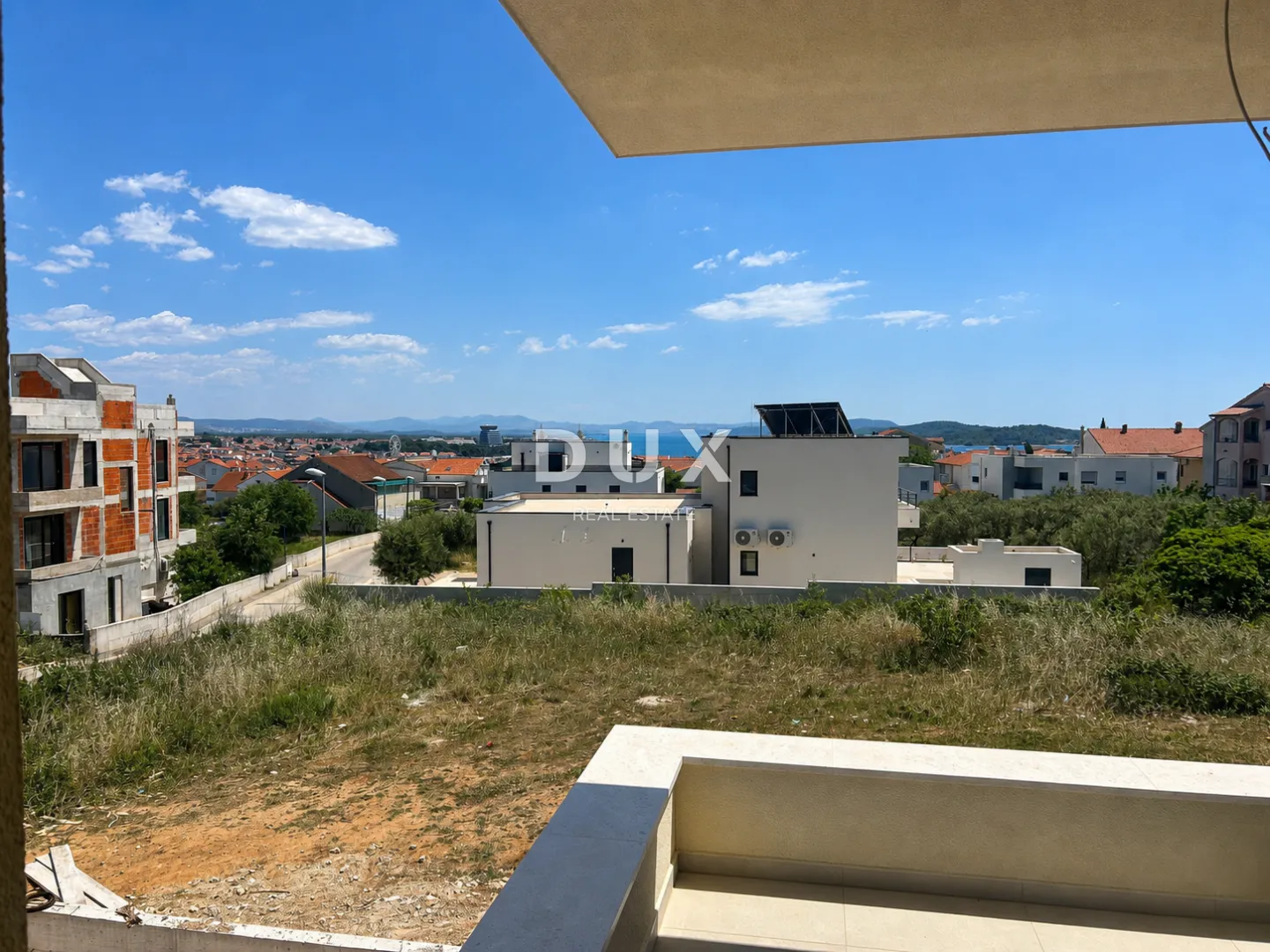šibenik, vodice – stan s pogledom na more na mirnoj lokaciji, spremište - slika 12