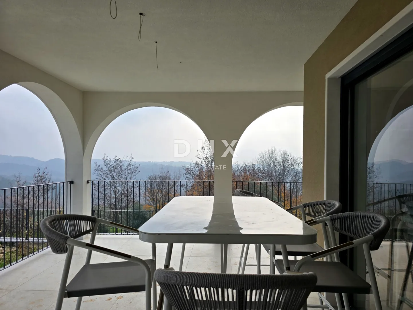 istra, buje - ekskluzivna vila s panoramskim pogledom - slika 11