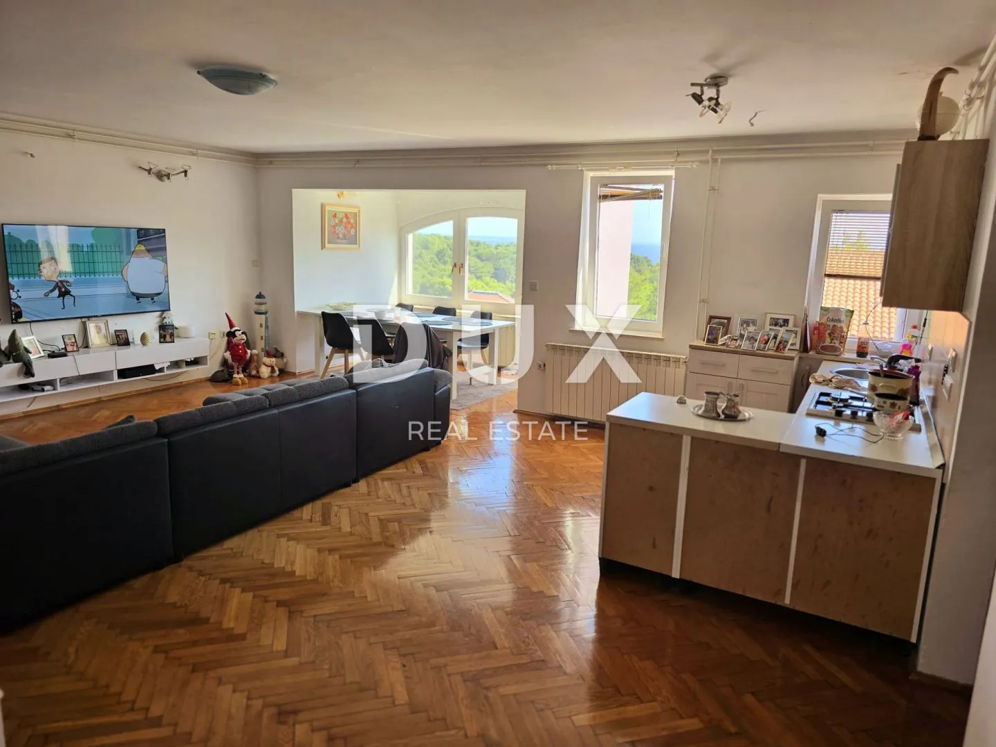 mali lošinj - trosobni stan sa terasom i pogledom na more - slika 2