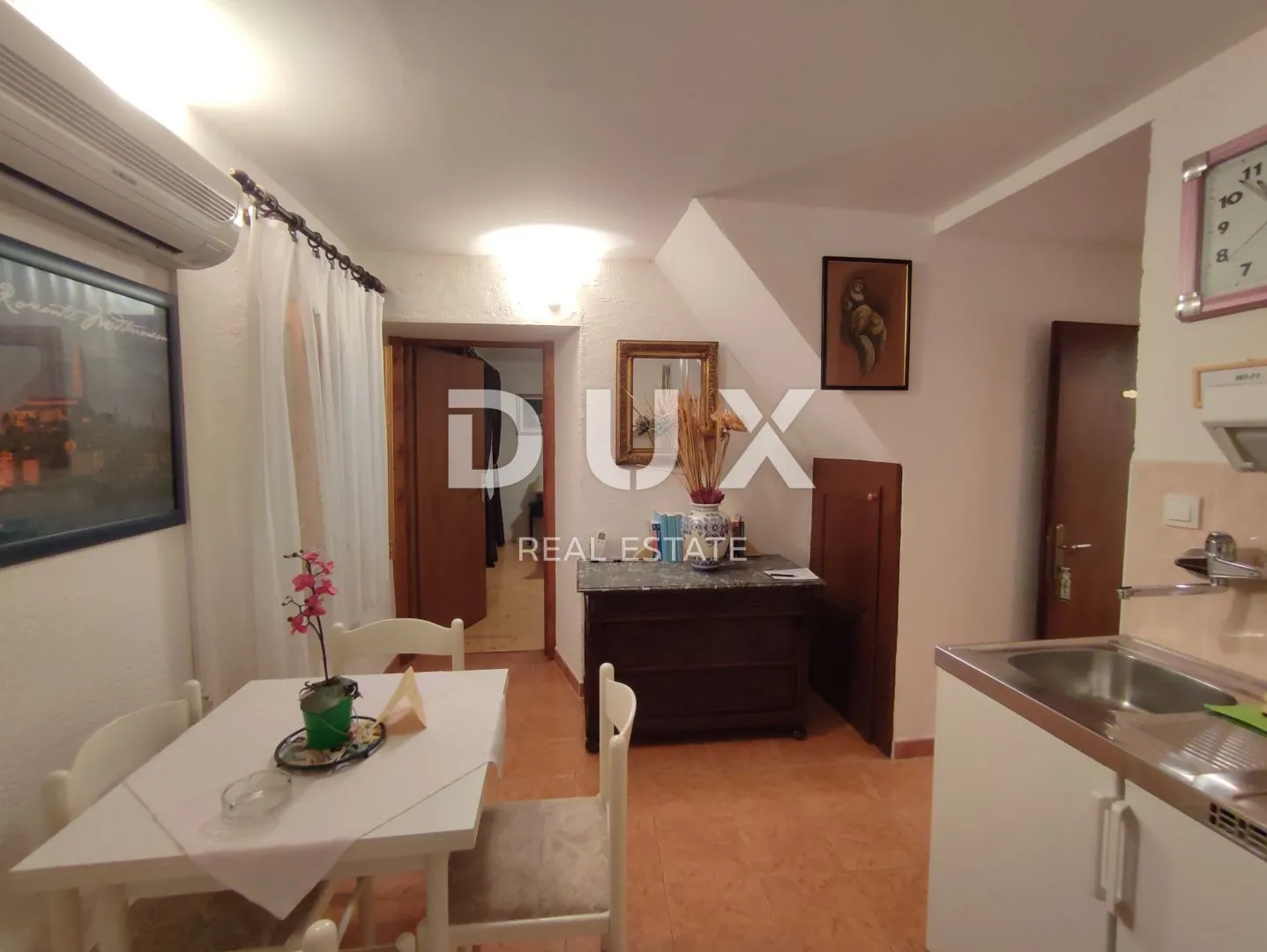 istra, rovinj - renovirana starina u samom centru grada - slika 26