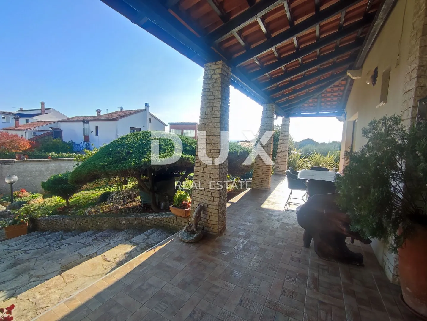 istra, pula, veli vrh - impozantna obiteljska vila nadomak grada - slika 170