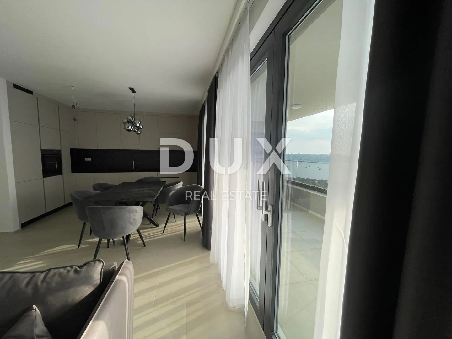 istra, medulin- luksuzan penthouse sa pogledom na more! novogradnja! - slika 2