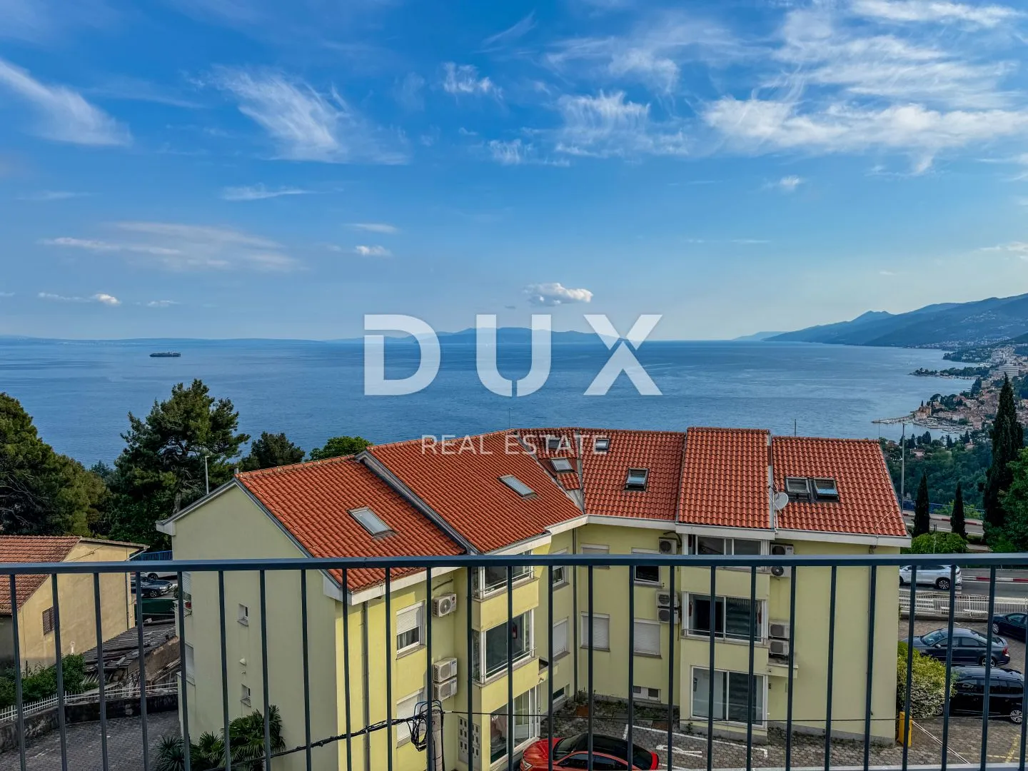 OPATIJA, PAVLOVAC - 3S+DB stan u vrhunskoj novogradnji s krovnom terasom, panorama pogled, blizu Opatije