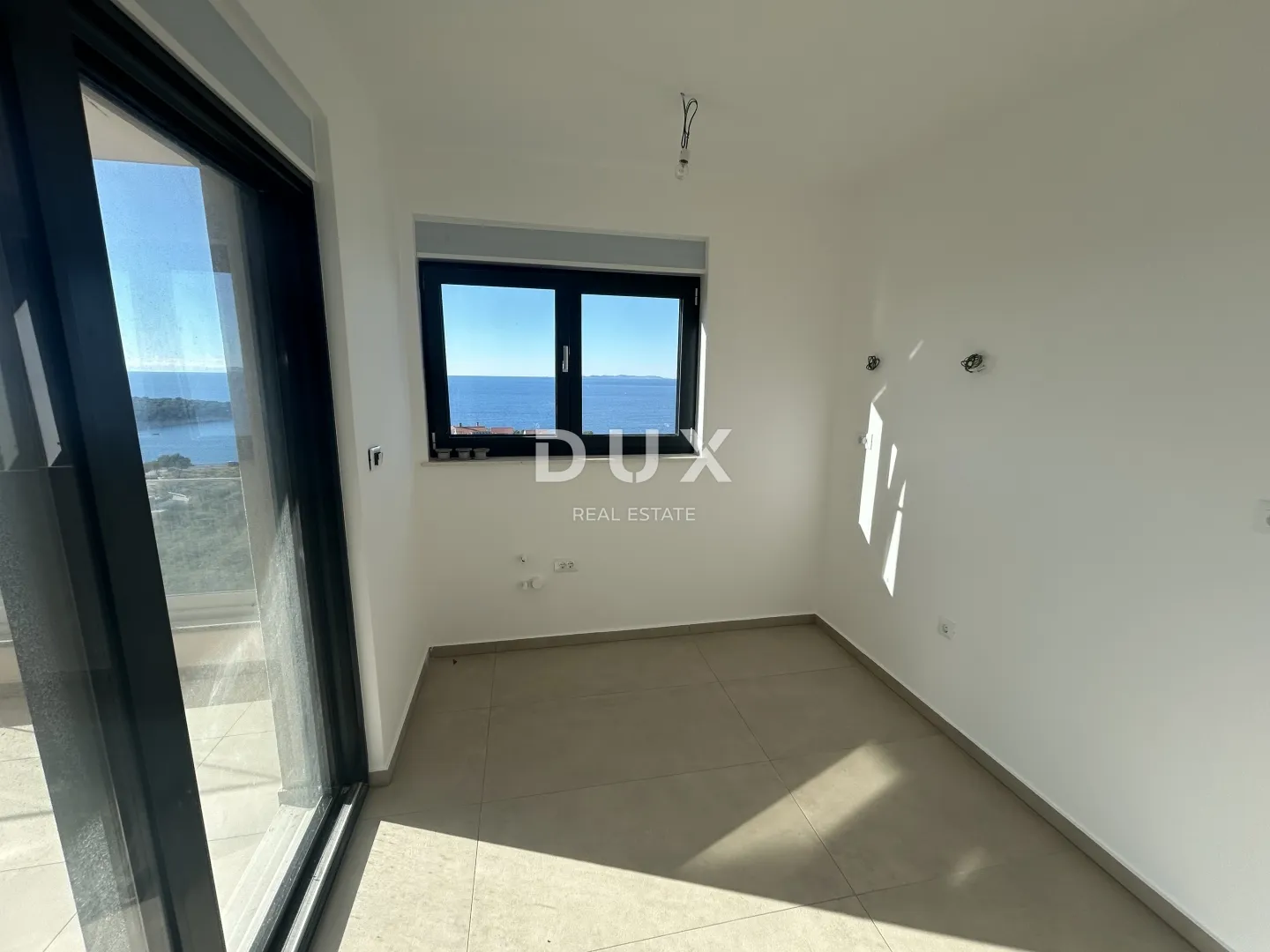 primošten, dolac – penthouse s fenomenalnim pogledom na more! - slika 7