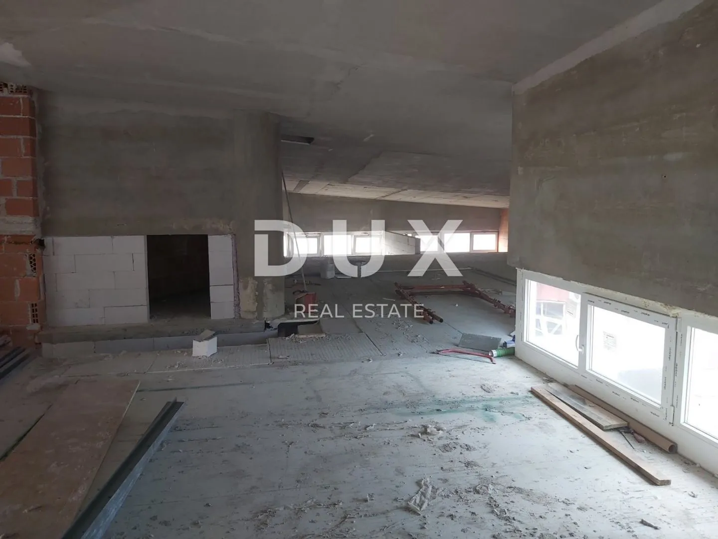 istra, pula - 12 studio apartmana i stan 80m2 u centru grada - slika 6