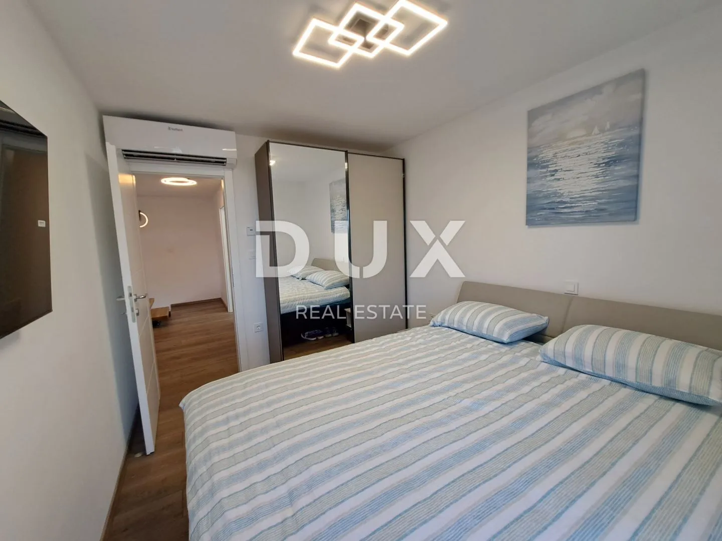 opatija, lovran - luksuzna vila s dva stana, dva bazena i pogledom na more - slika 19