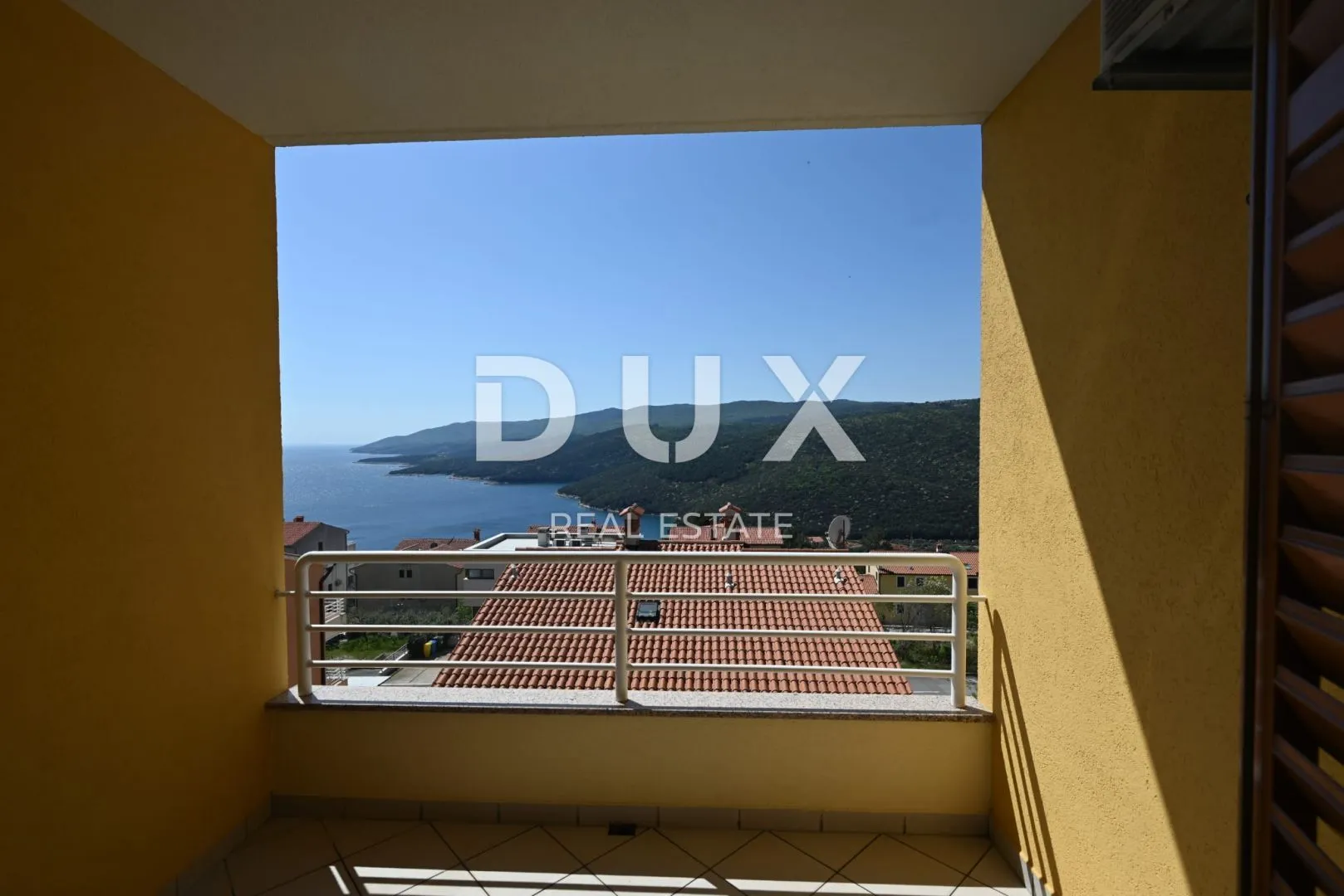 istra, rabac maksimalni komfor s panoramskim pogledom na more i garažom! - slika 37