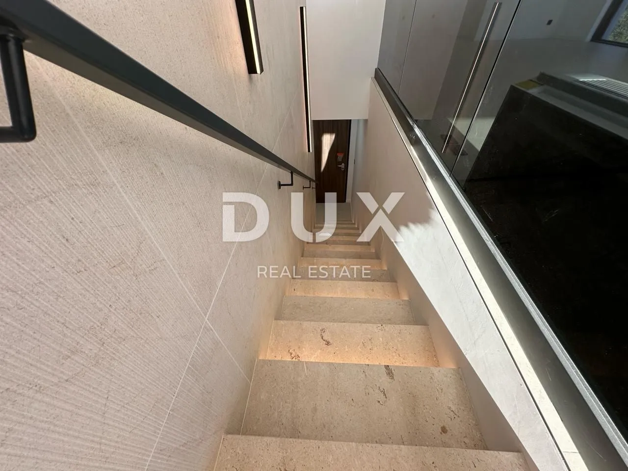 otok krk, grad krk - penthouse 3s+db sa krovnom terasom - slika 2