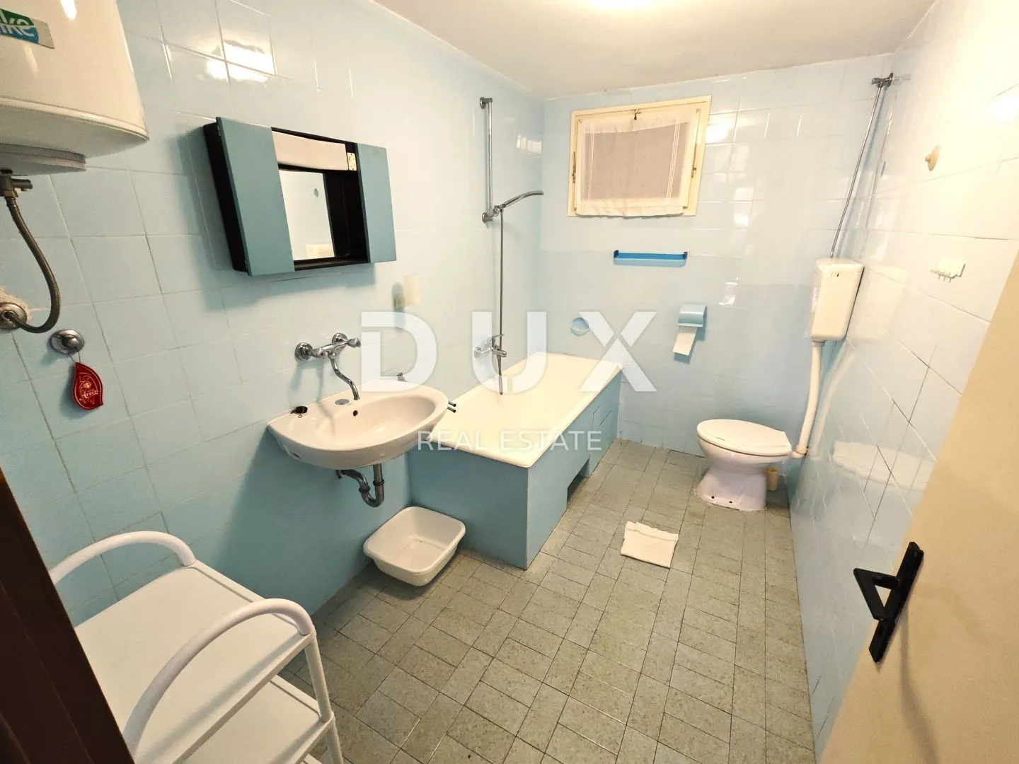 otok rab - apartmanska kuća 1. red do mora! - slika 14