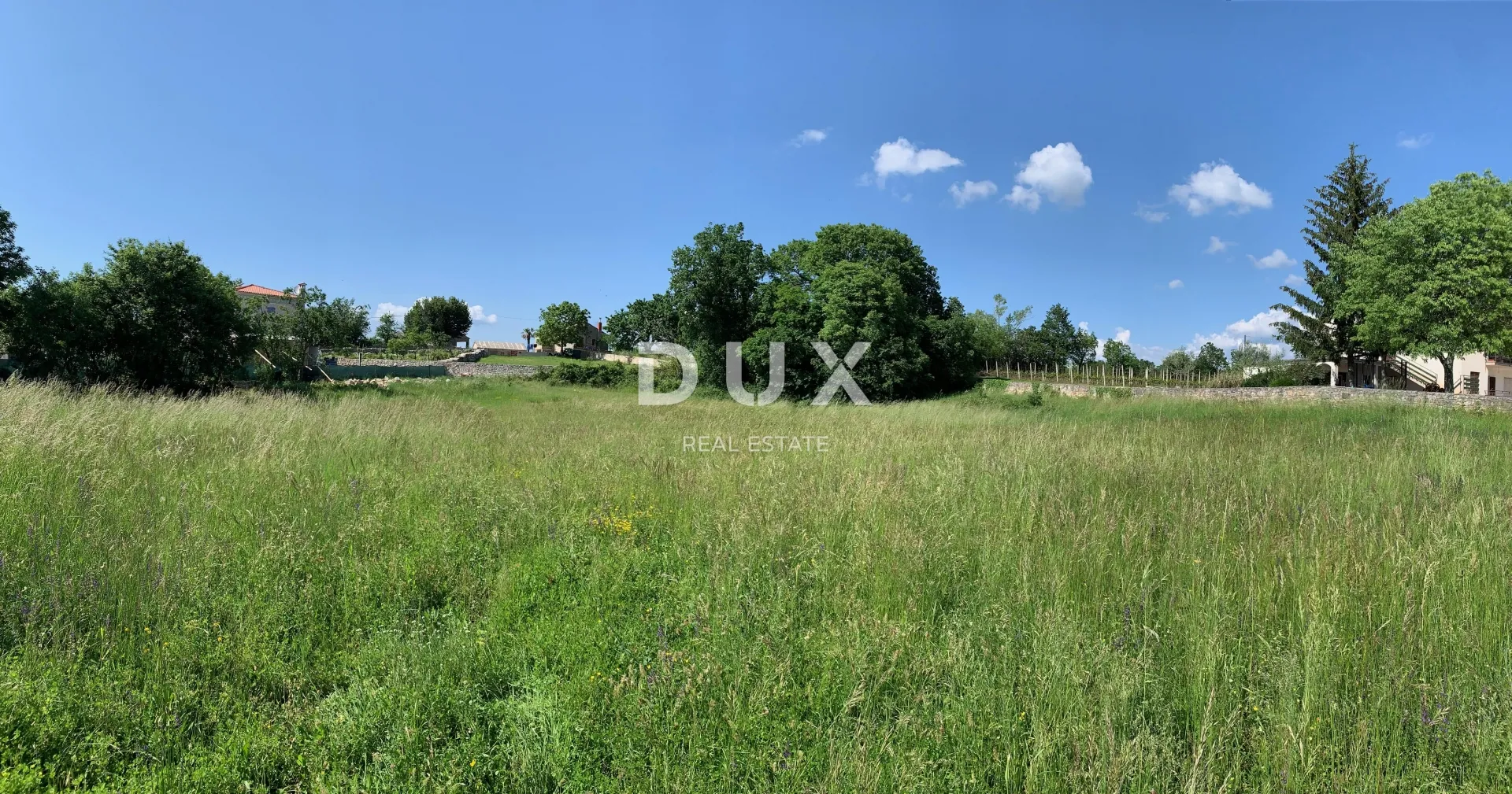 ISTRA, TINJAN - Zemljište za vilu s infrastrukturom