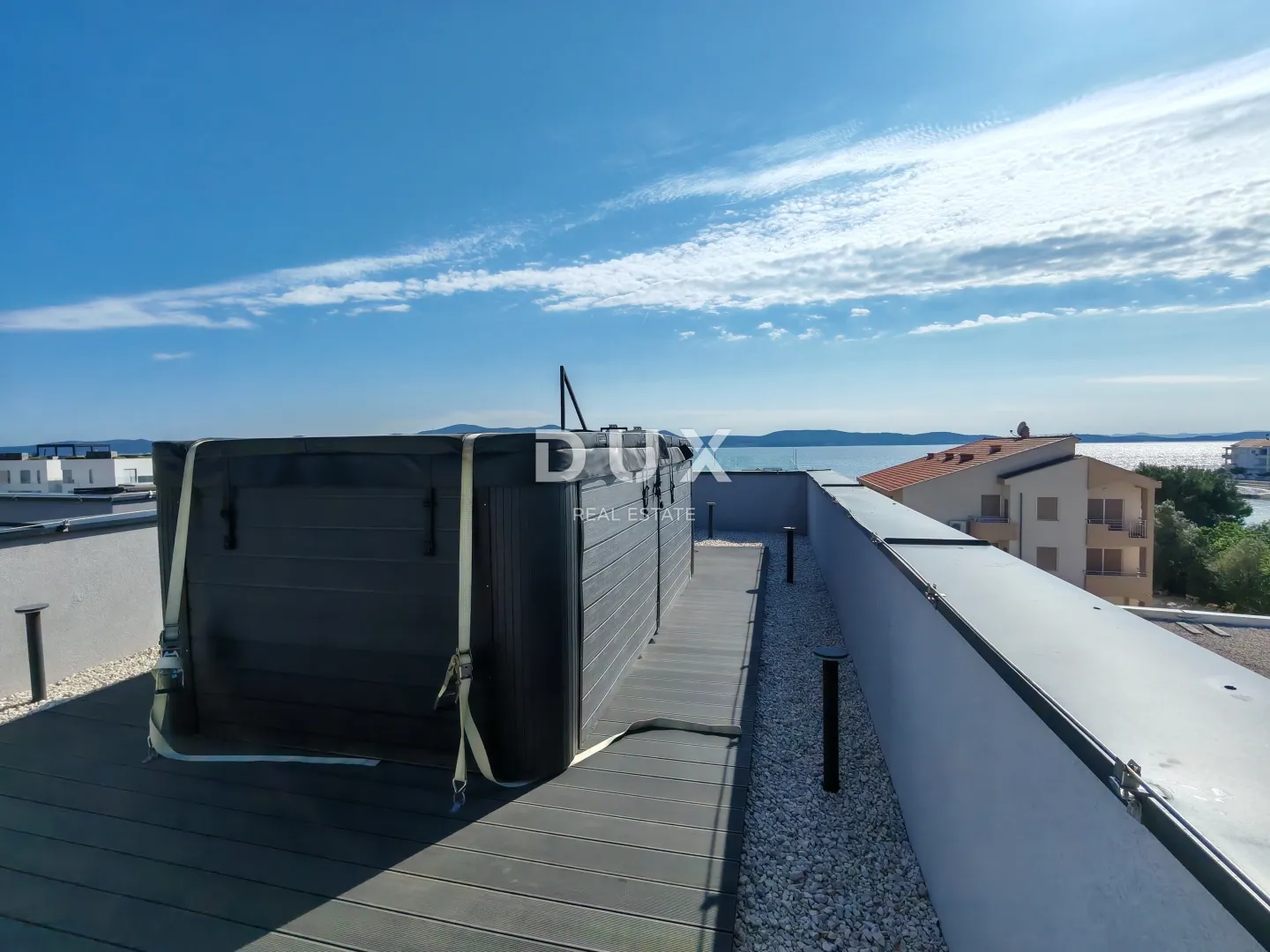 zadar, sukošan - luksuzno namješten penthouse 50 m od plaže! - slika 14