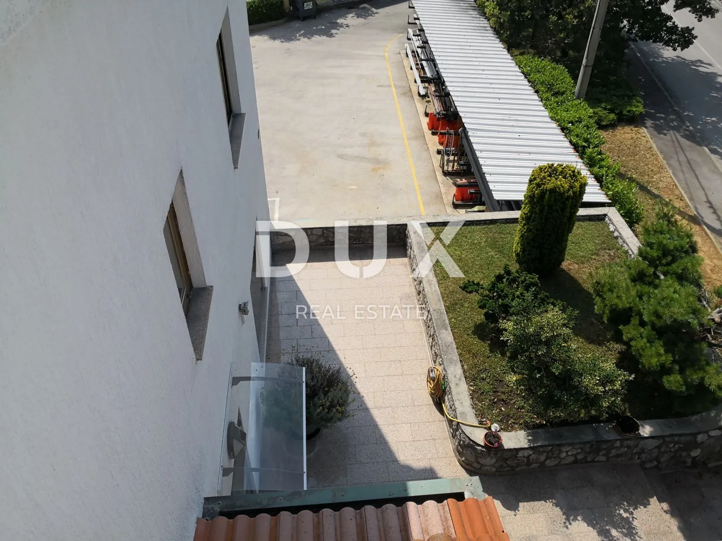 marinići-stupari -poslovno stambena samostojeća kuća - slika 42