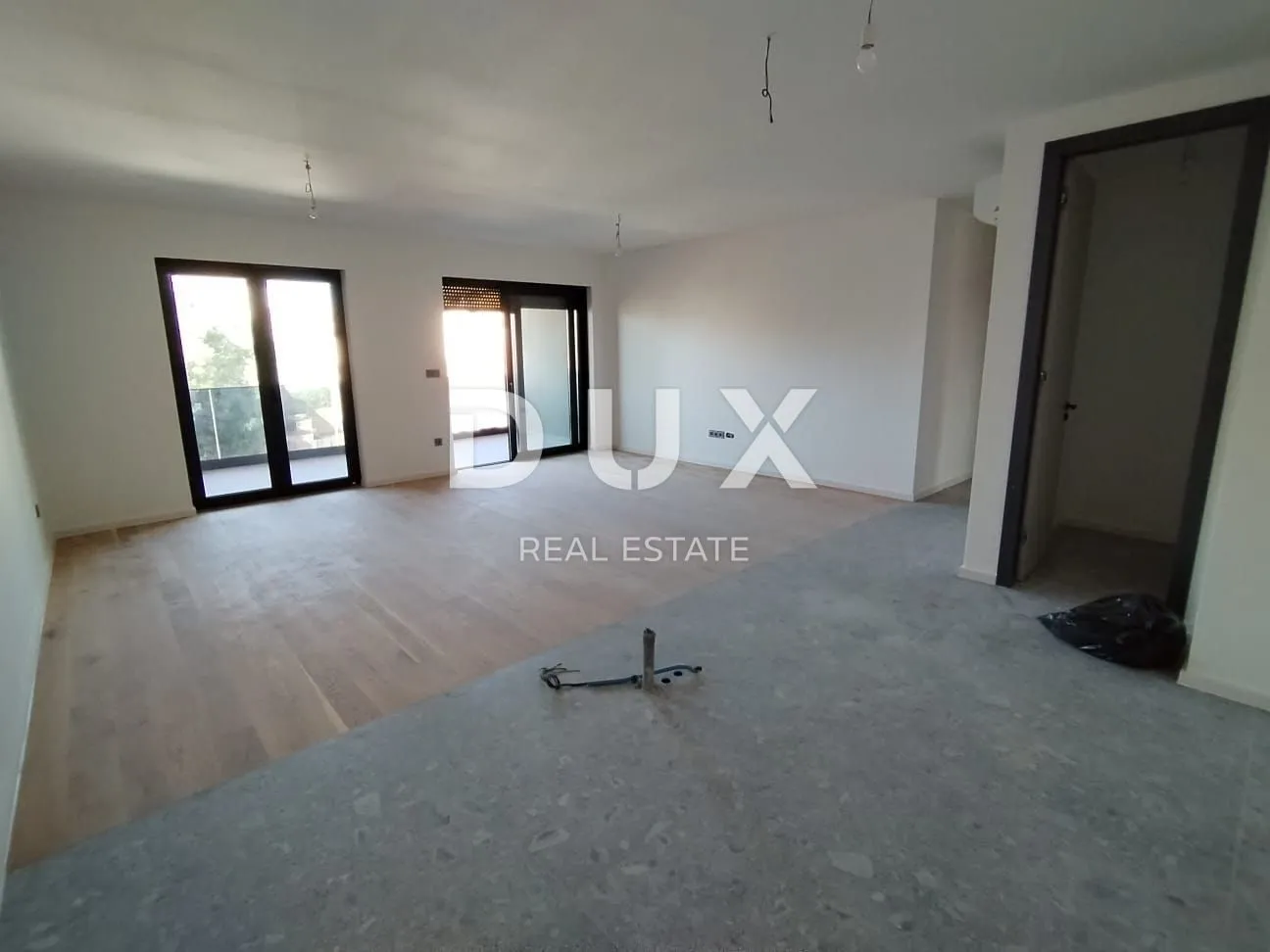 istra,pula -luksuzni smart home stan u centru 130m2! - slika 13