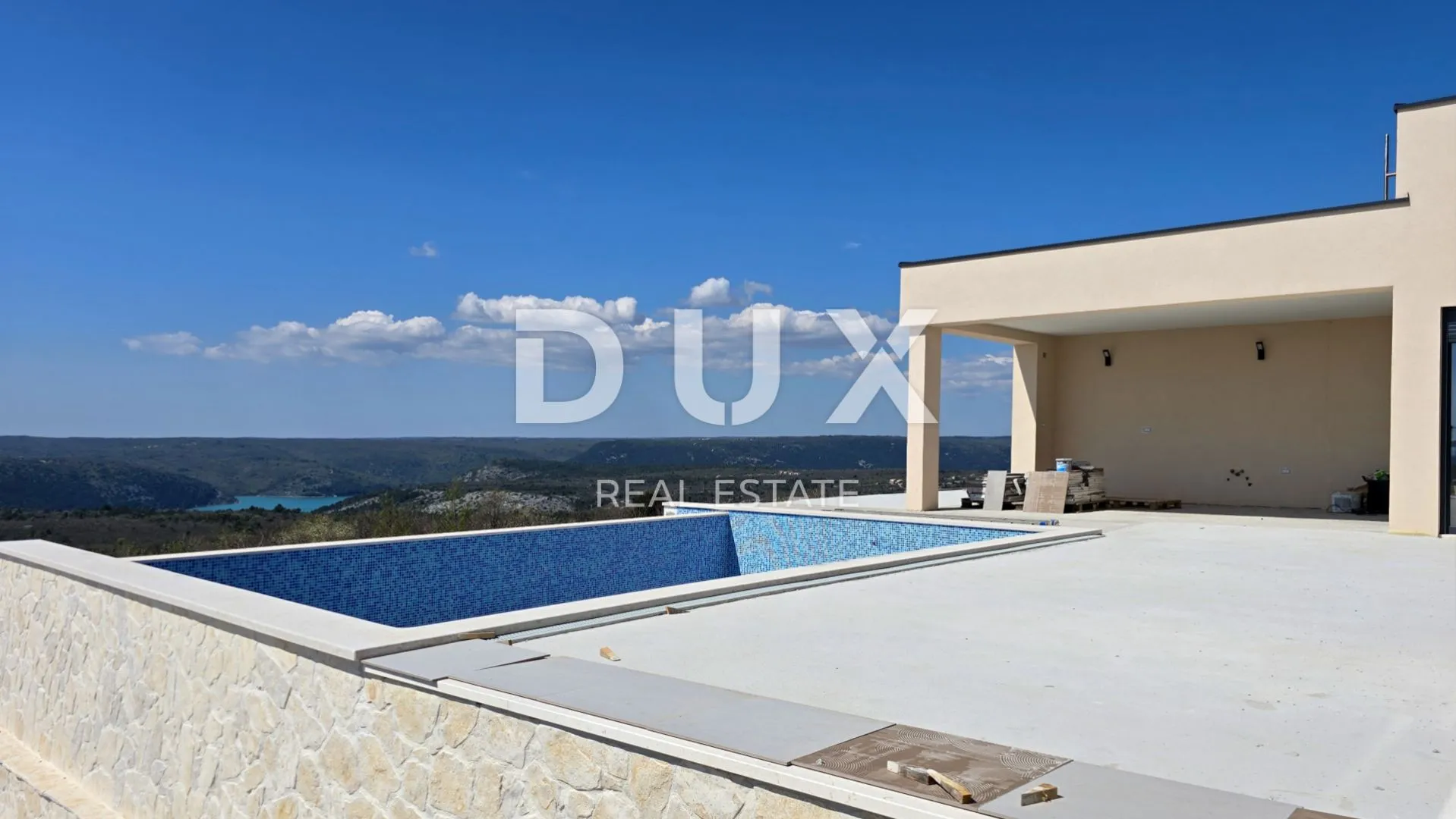 istra, rabac - vila s bazenom i pogledom na more - slika 5