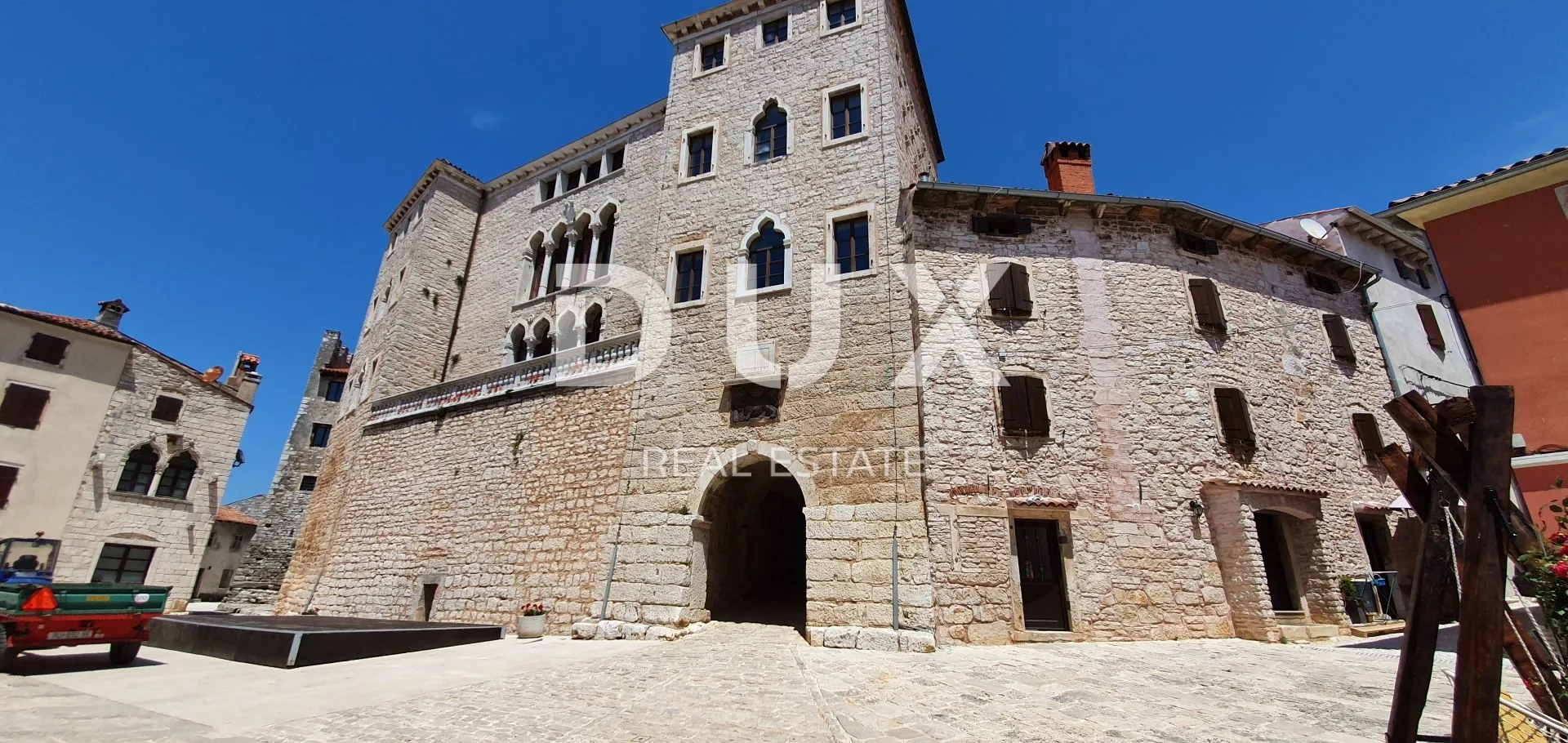 istra, bale - kamena bajka u srcu grada, 5 apartmana i poslovni prostor - slika 77