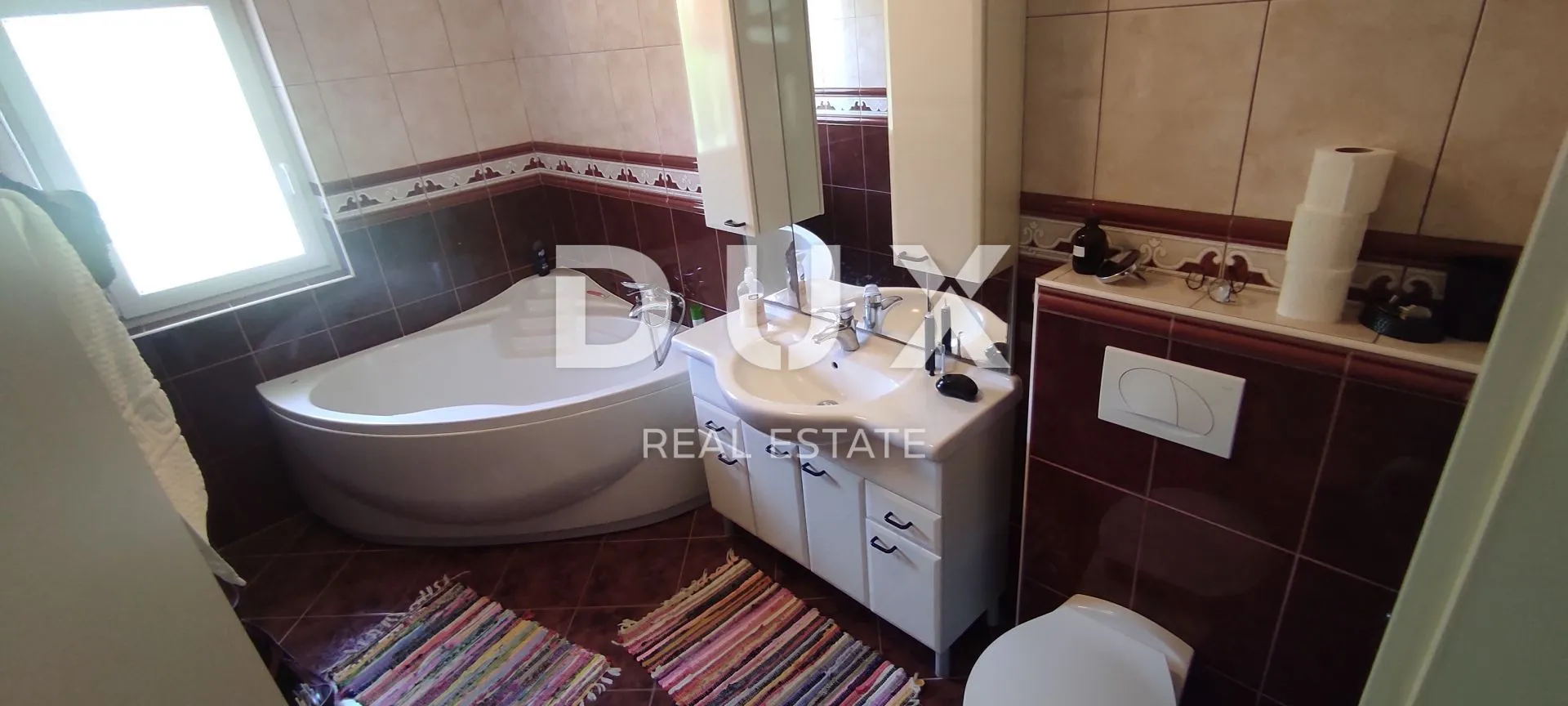 otok krk, risika - predivna kuća sa 4 apartmana - slika 22
