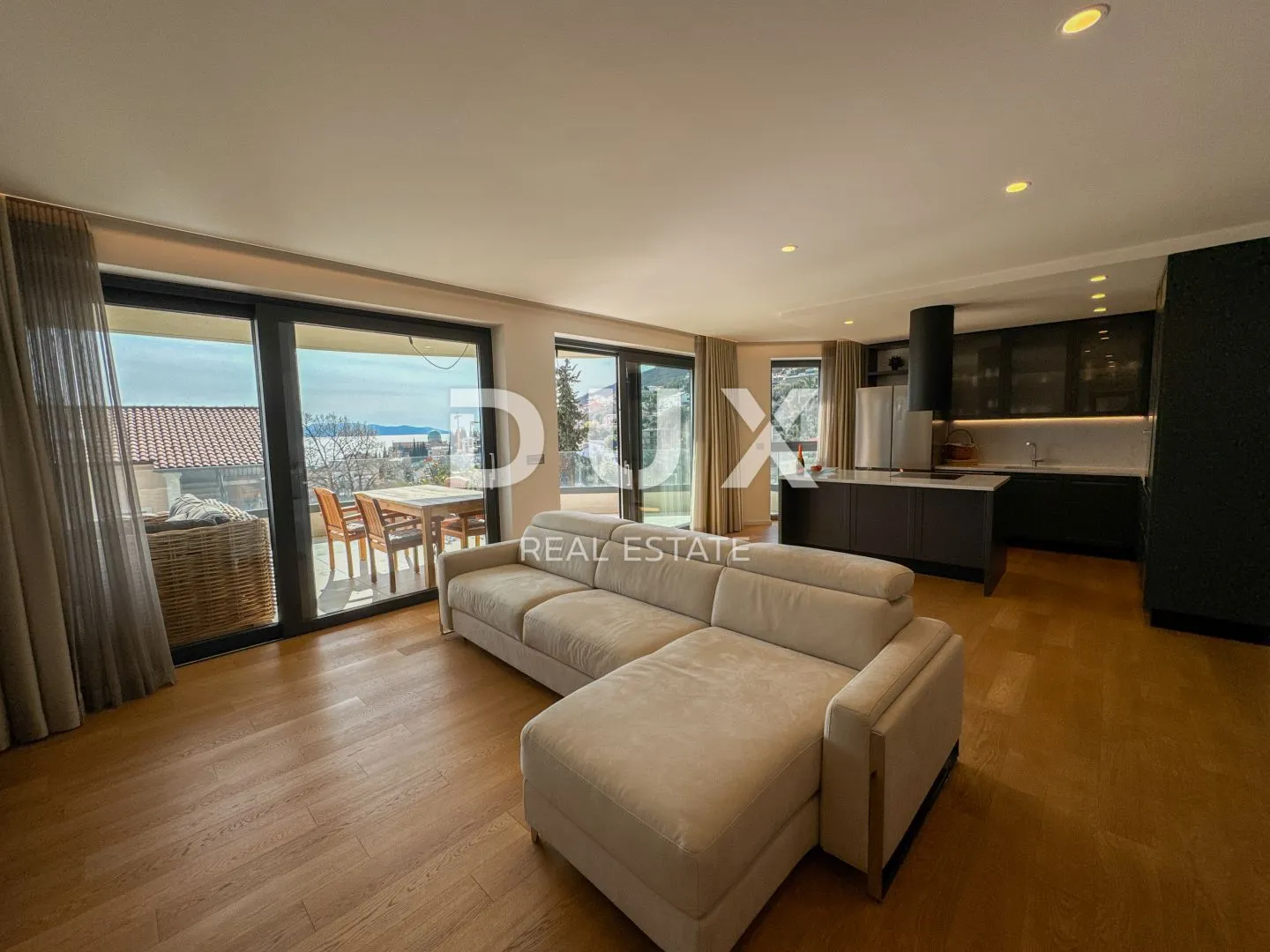 opatija, centar, četverosoban stan, 158 m2, s privatnim bazenom - slika 13