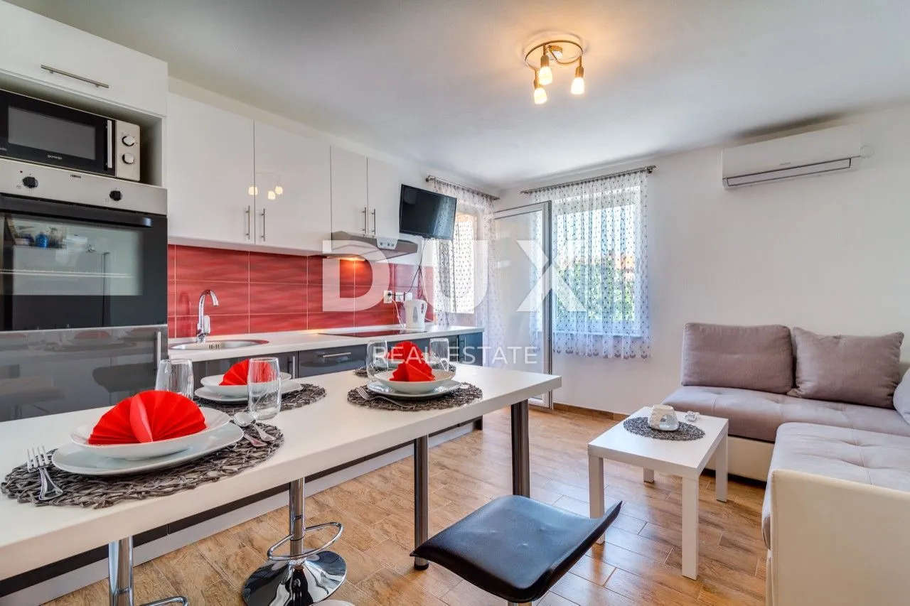 istra, pula - apartmanska kuća s bazenom i uređenom okućnicom - slika 25