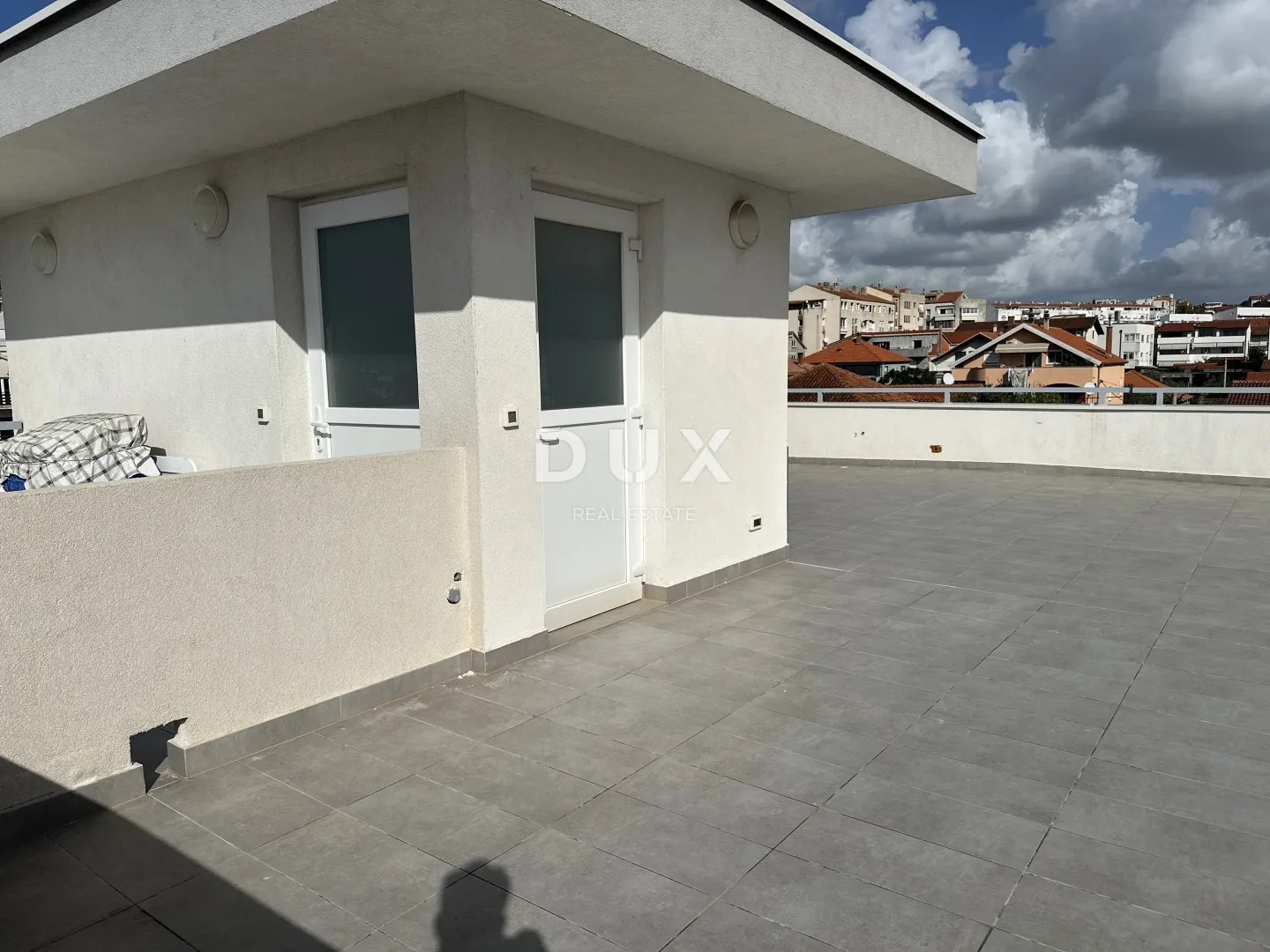 zadar, bili brig - stan (2s+db) s krovnom terasom! - slika 23