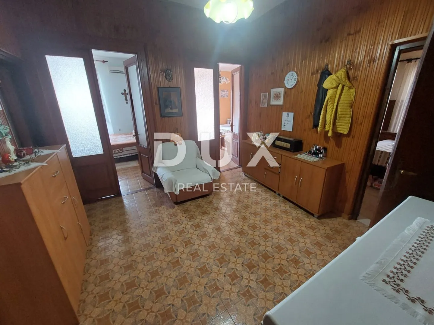 istra, buje - kuća s restoranom u centru buja, pogled na more - slika 5