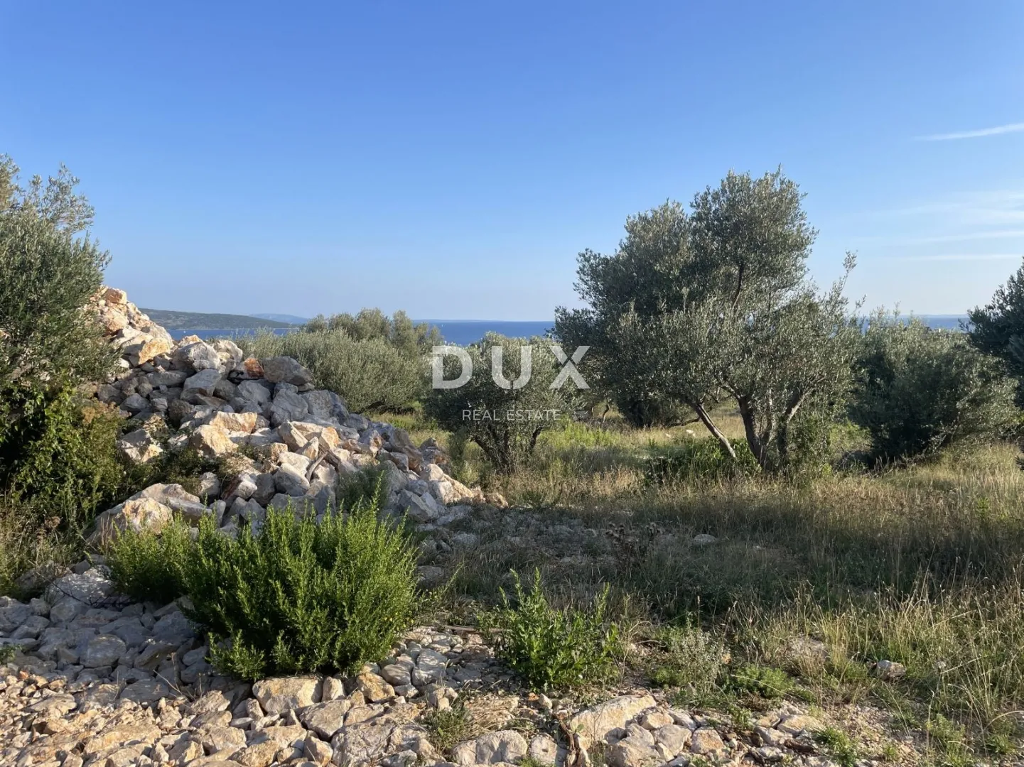 otok krk, grad krk - građevinska parcela s pogledom na grad - slika 7