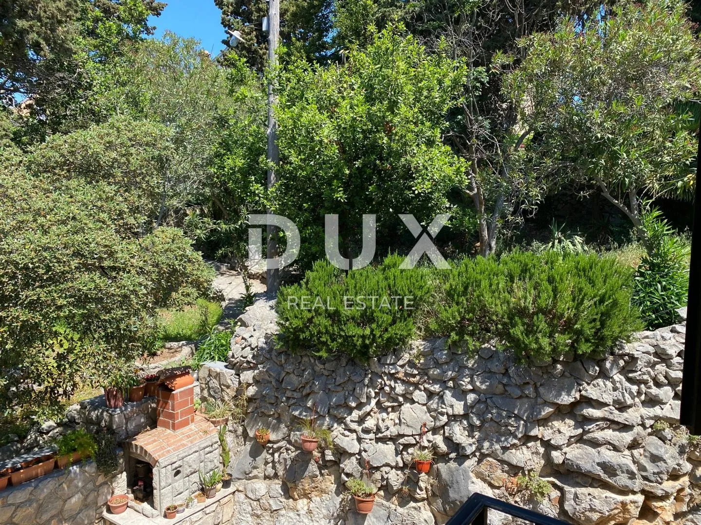 mali lošinj, kuća sa dva stana i uređenom okućnicom 170m2 - slika 18