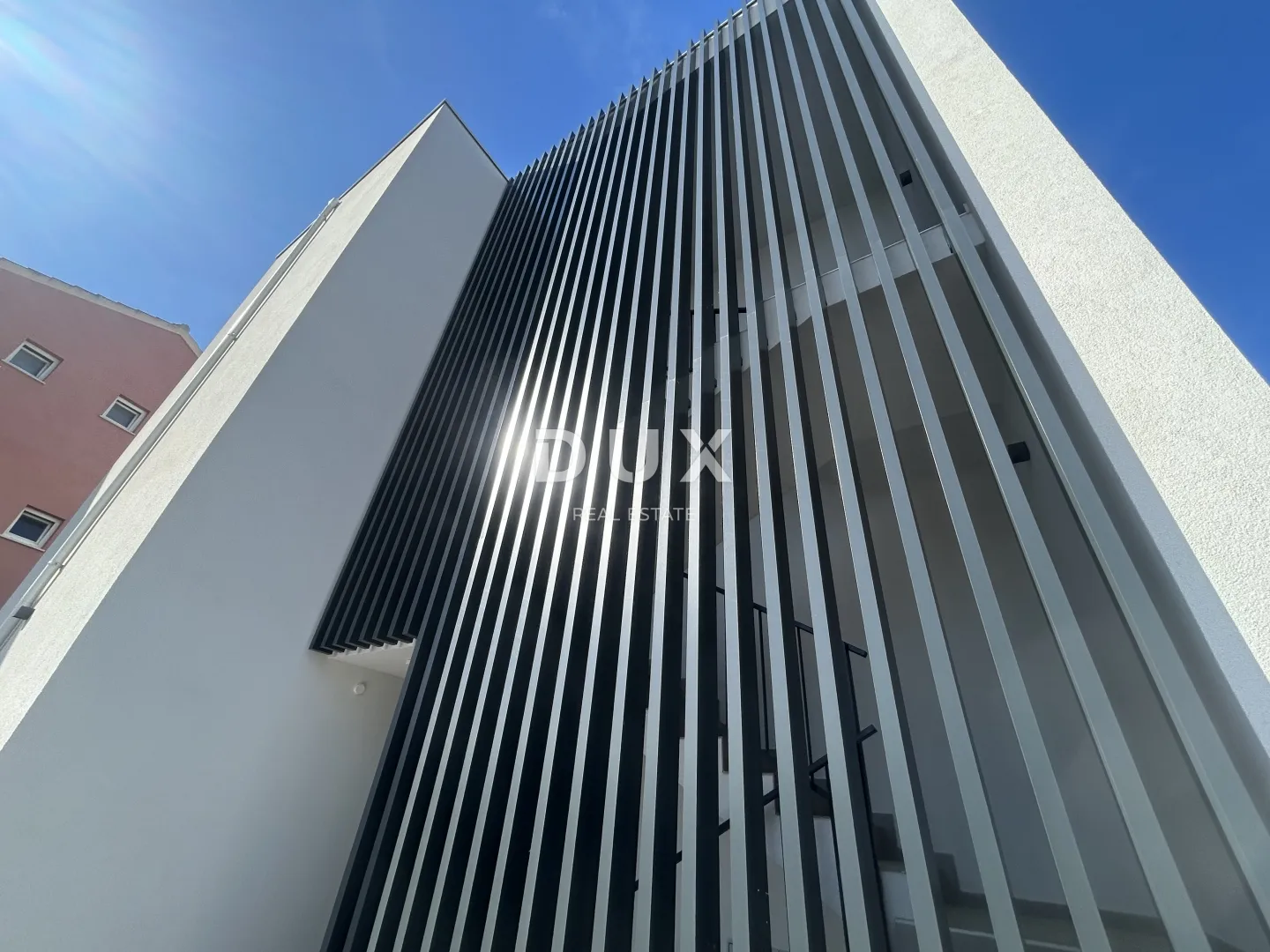 šibenik, vodice – zadnji kat, 2 terase, 2 parkinga, novogradnja - slika 3