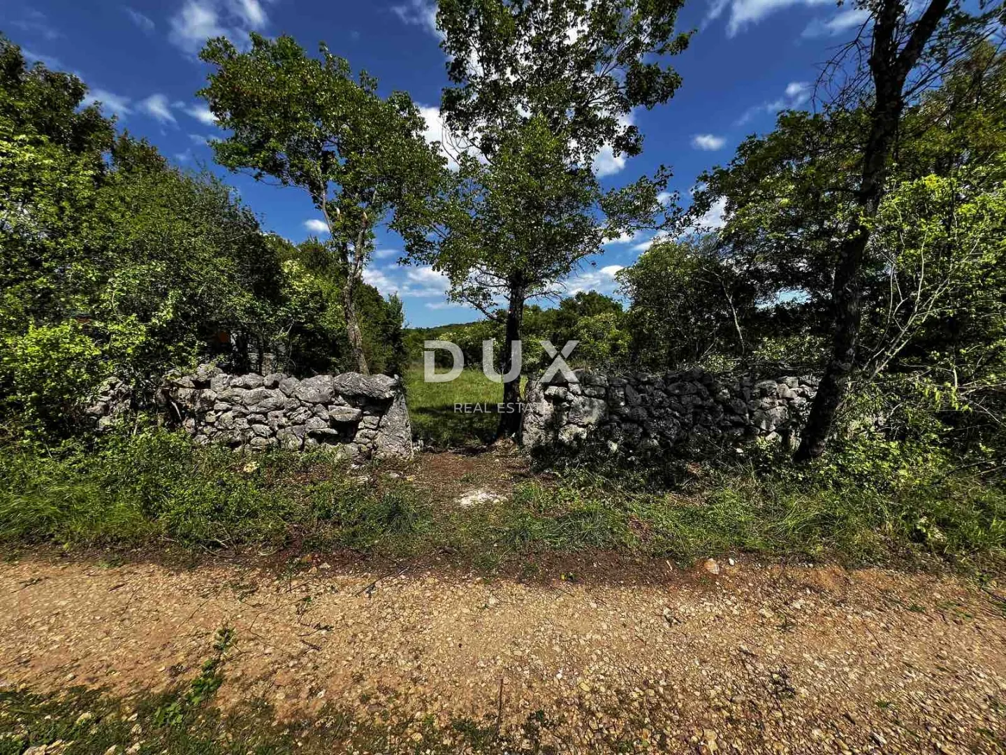 otok krk, garica - pravilno građevinsko-poljoprivredno zemljište, ravne konfiguracije, idealno za luksuznu vilu s bazenom - slika 7