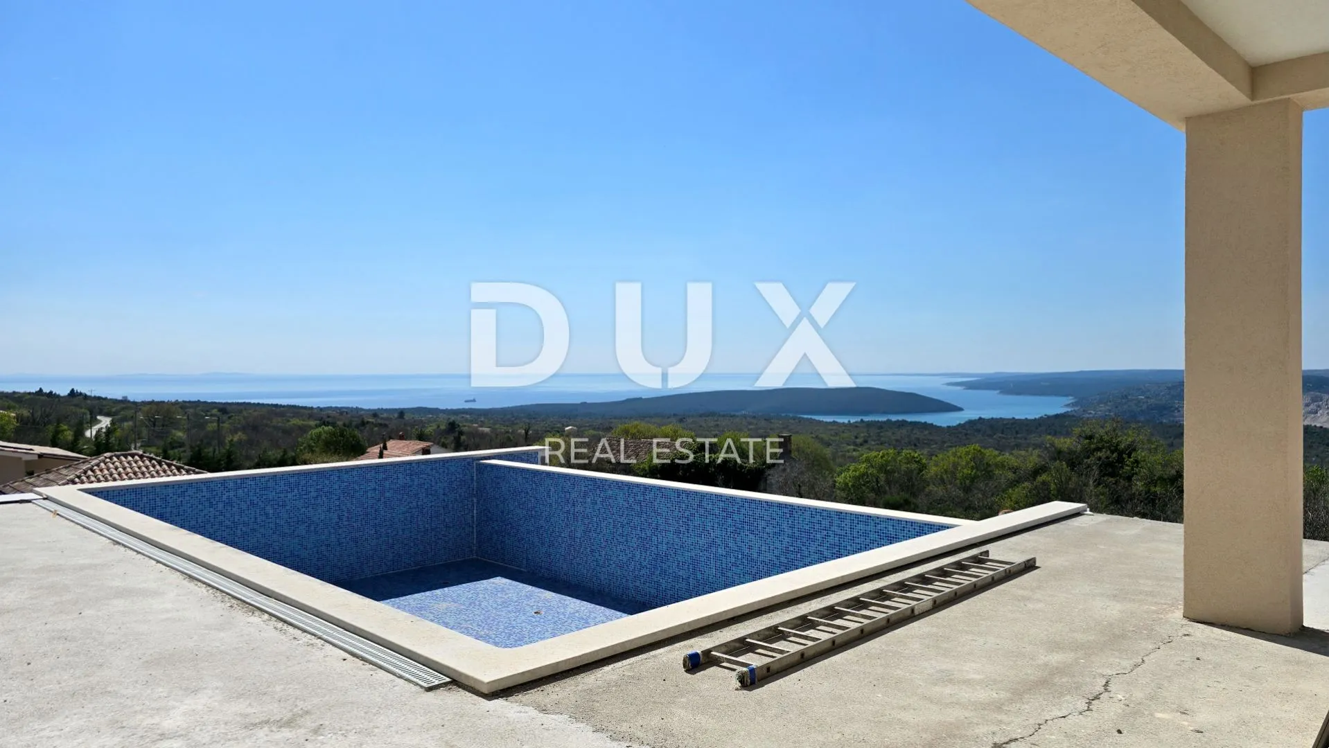 istra, rabac - vila s bazenom i pogledom na more - slika 8