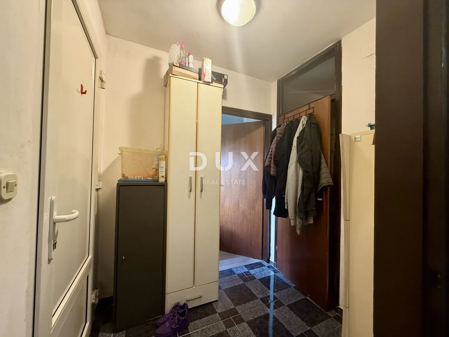 kvarber, crikvenica, dvosobni stan, 58 m2, velika terasa 30 m2 - slika 8