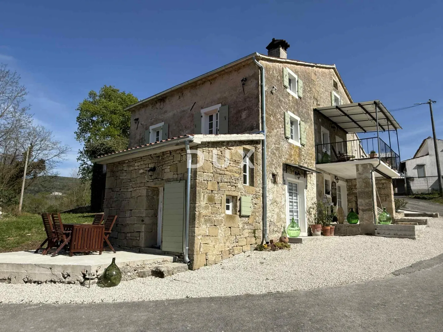 istra, motovun – renovirana kamena kuća sa spektakularnim pogledom - slika 20