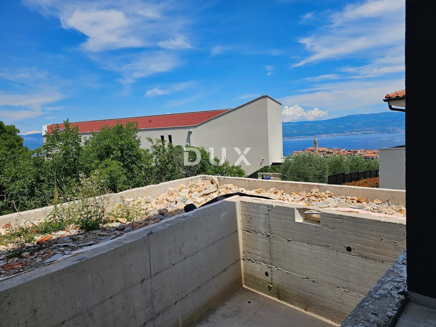 otok krk, vrbnik - luksuzni apartman s bazenom - slika 5