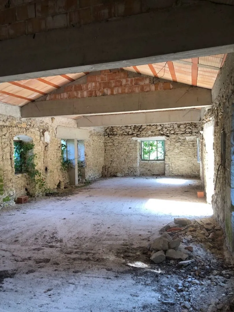 istra, pićan - prostrano imanje sa starinom za adaptaciju - slika 9