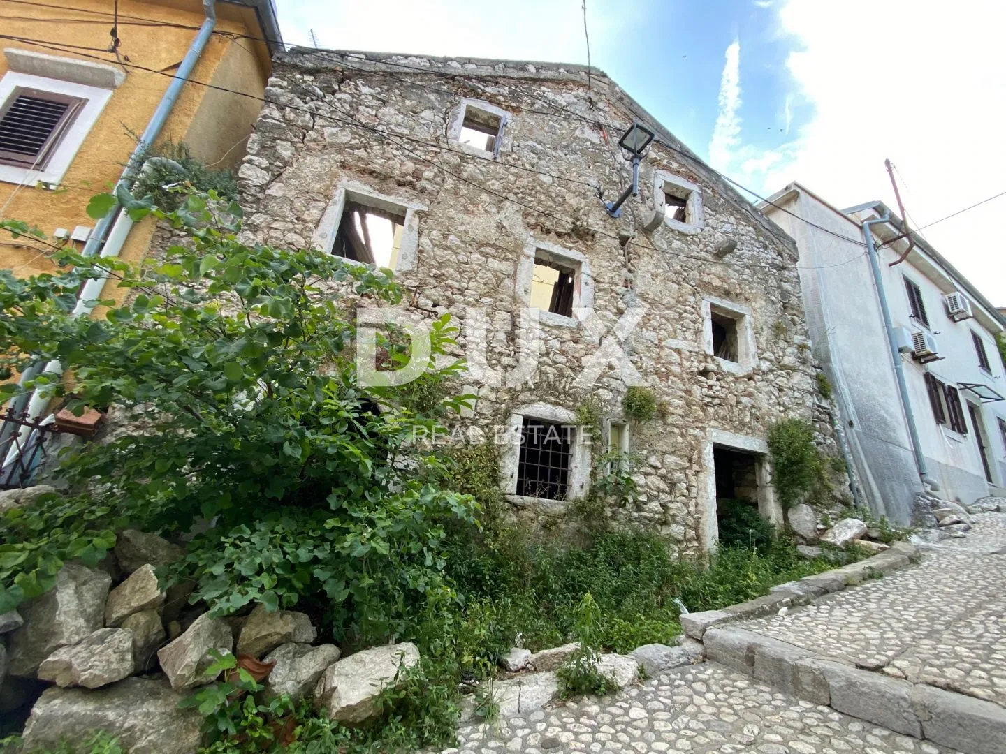 rijeka, bakar - kuća u strogom centru - samo 95 metara od mora! prilika! - slika 17
