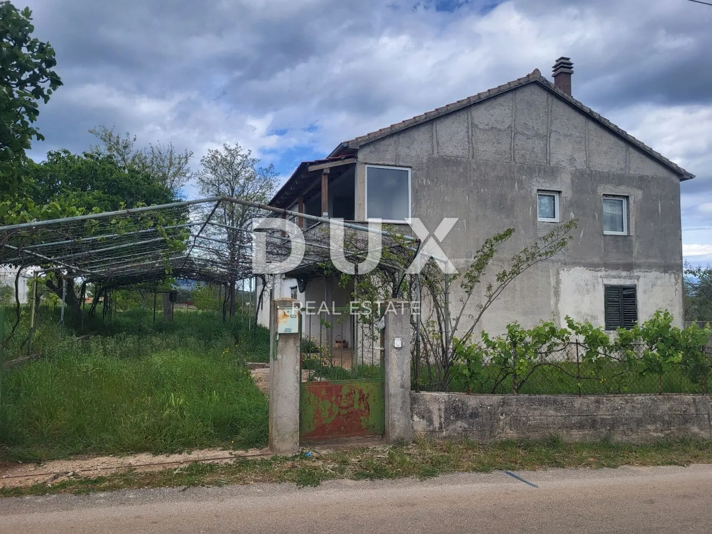 sveti filip i jakov, sikovo - prizemlje sa okućnicom za adaptaciju - slika 1