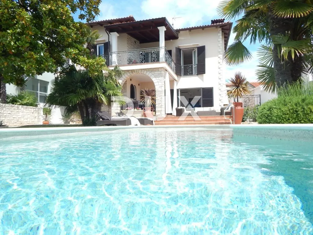 istra, umag - jedinstvena vila s bazenom, prvi red do mora - slika 3