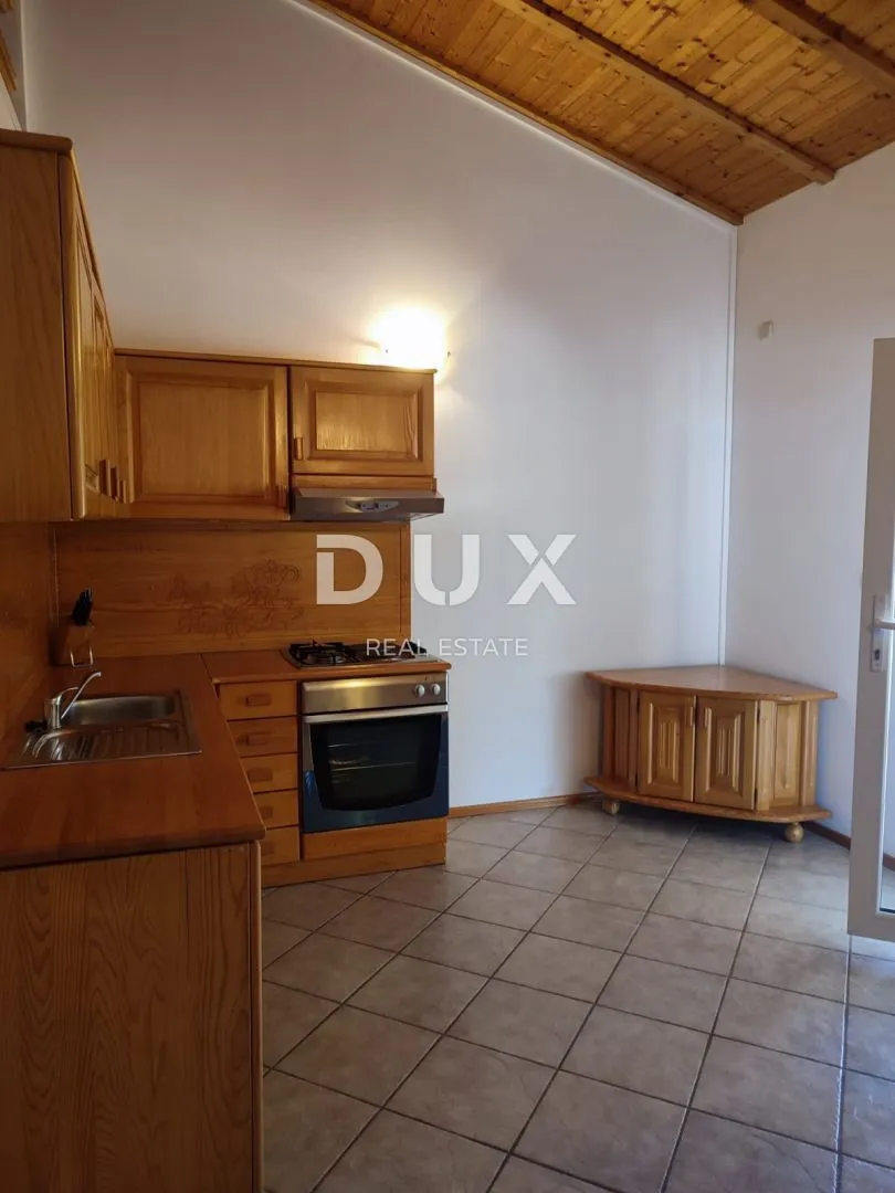 istra, pomer zanimljiva kuća s četiri apartmana! - slika 30