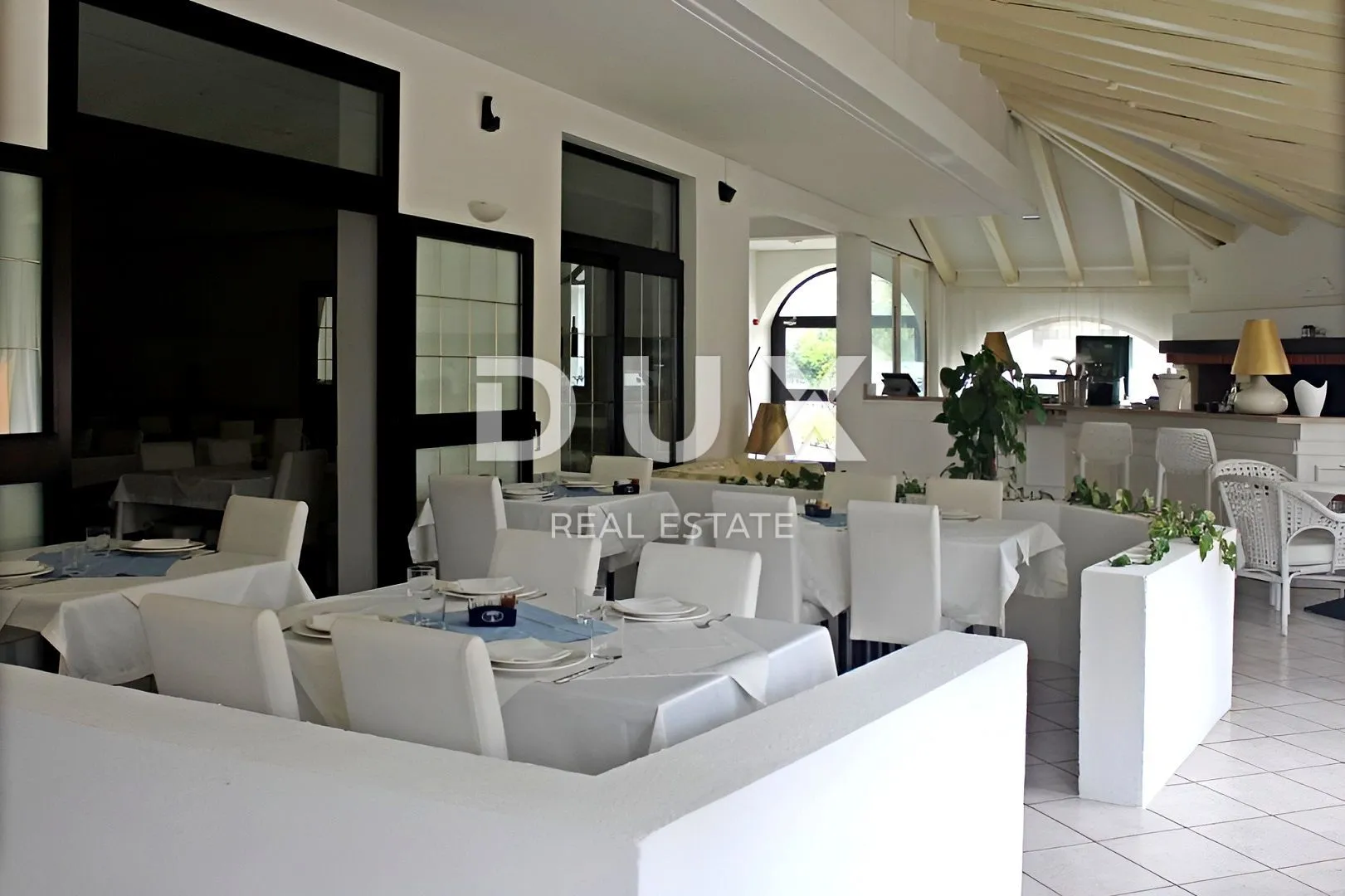 istra, umag - hotel na pogodnoj lokaciji - slika 2
