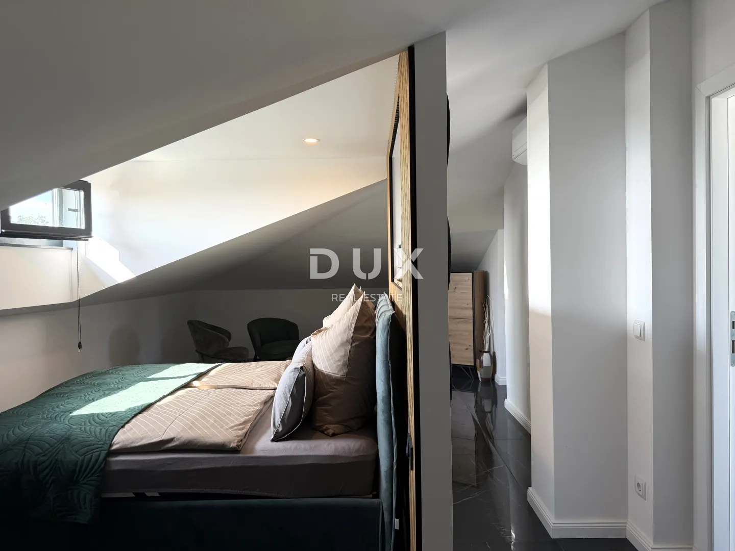 poreč, kosinožići, četverosobna vila, 510 m2, s bazenom - slika 37