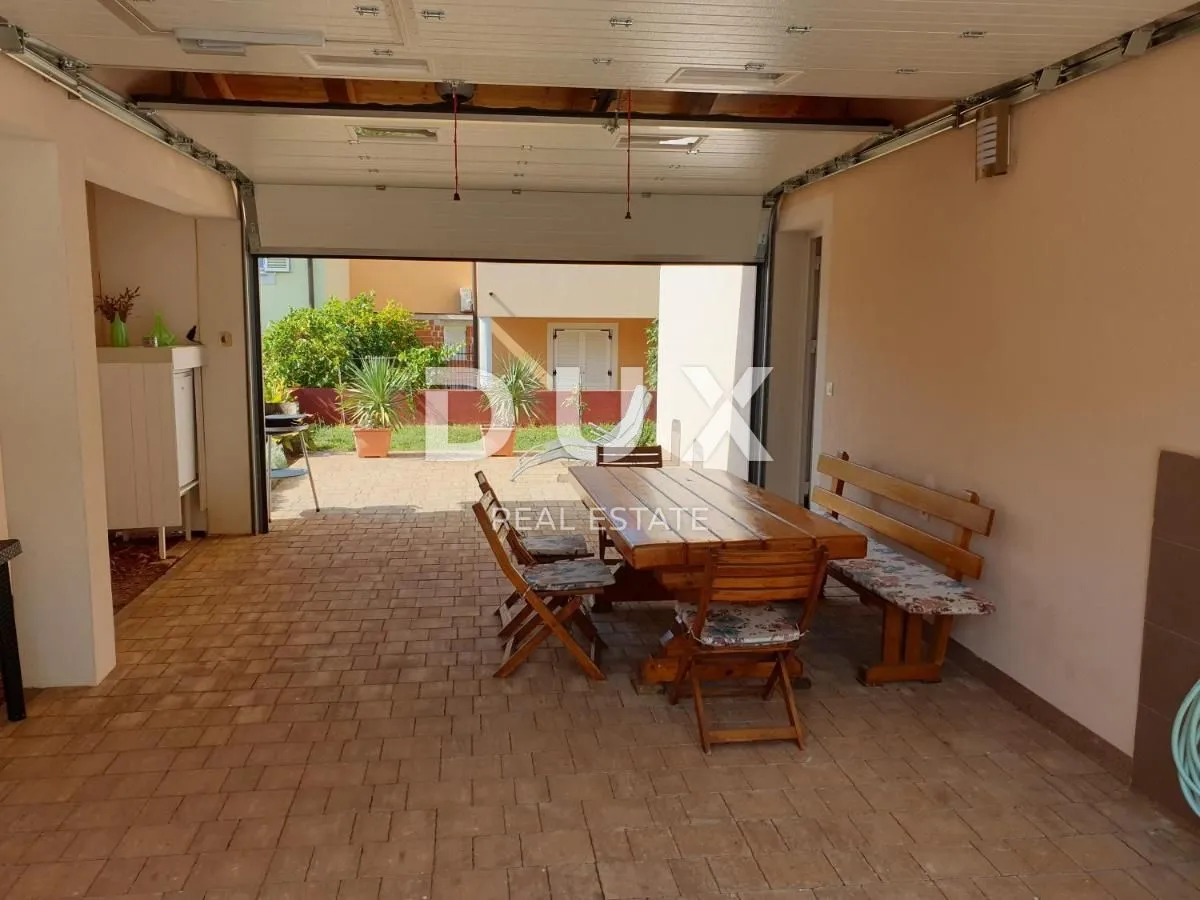 istra, medulin - prizemnica s parkingom i dvorištem 120 m od plaže - slika 25