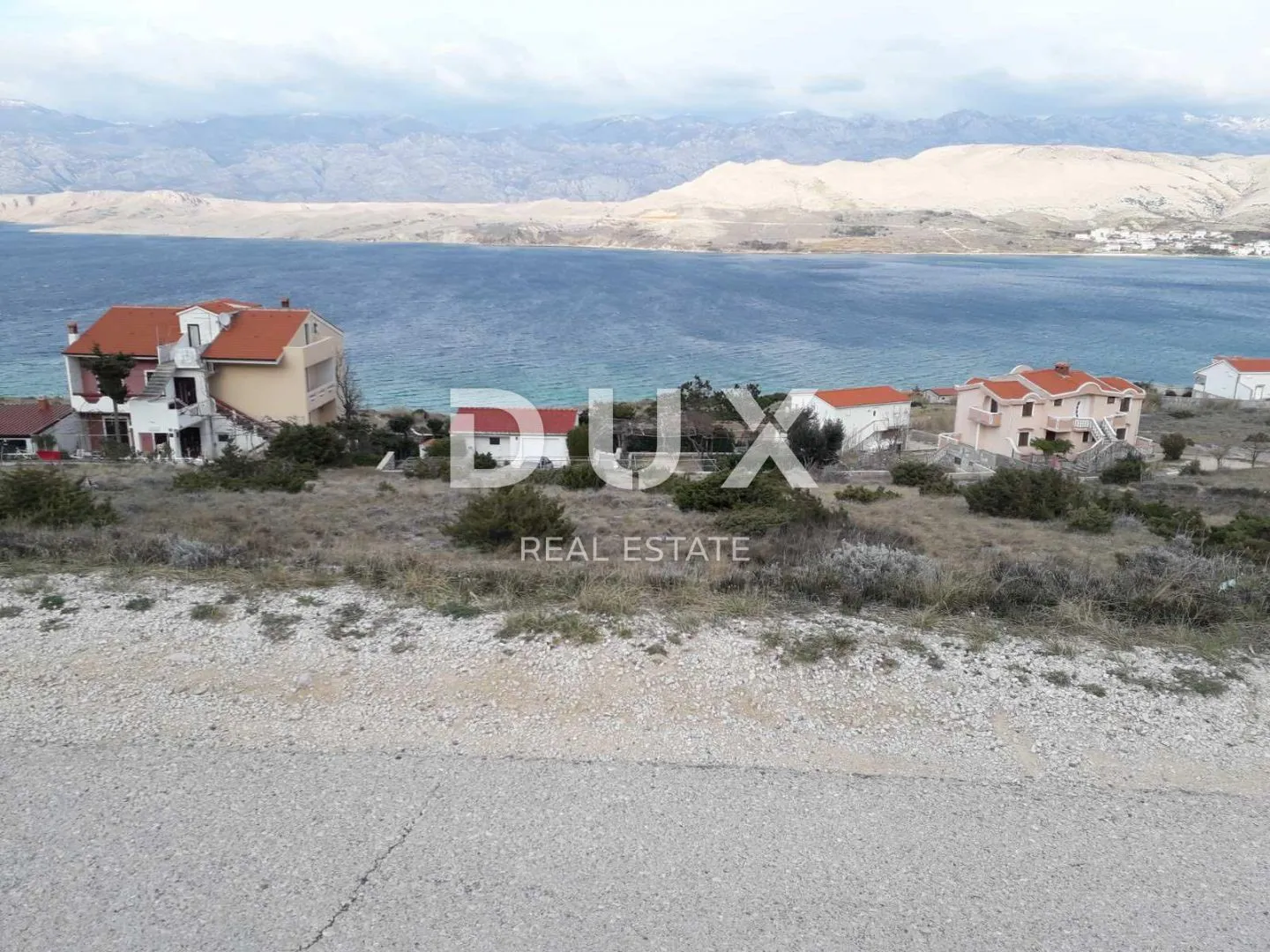 OTOK PAG, PAG - građevinsko, zemljište, 661 m2, pristup s glavne ceste!!!