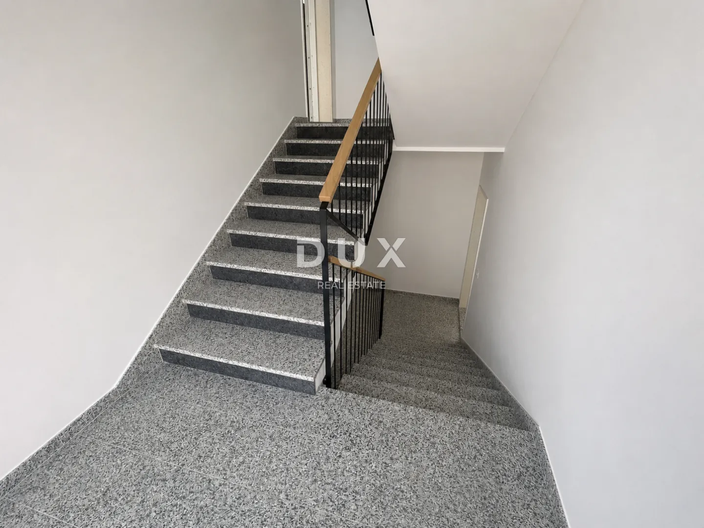 primošten, dolac – stan u prizemlju s vrtom od 64 m², 2 spavaće sobe - slika 26