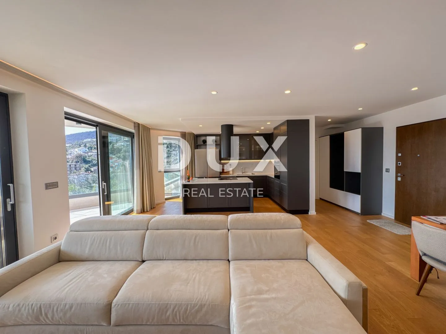 opatija, centar, četverosoban stan, 158 m2, s privatnim bazenom - slika 14