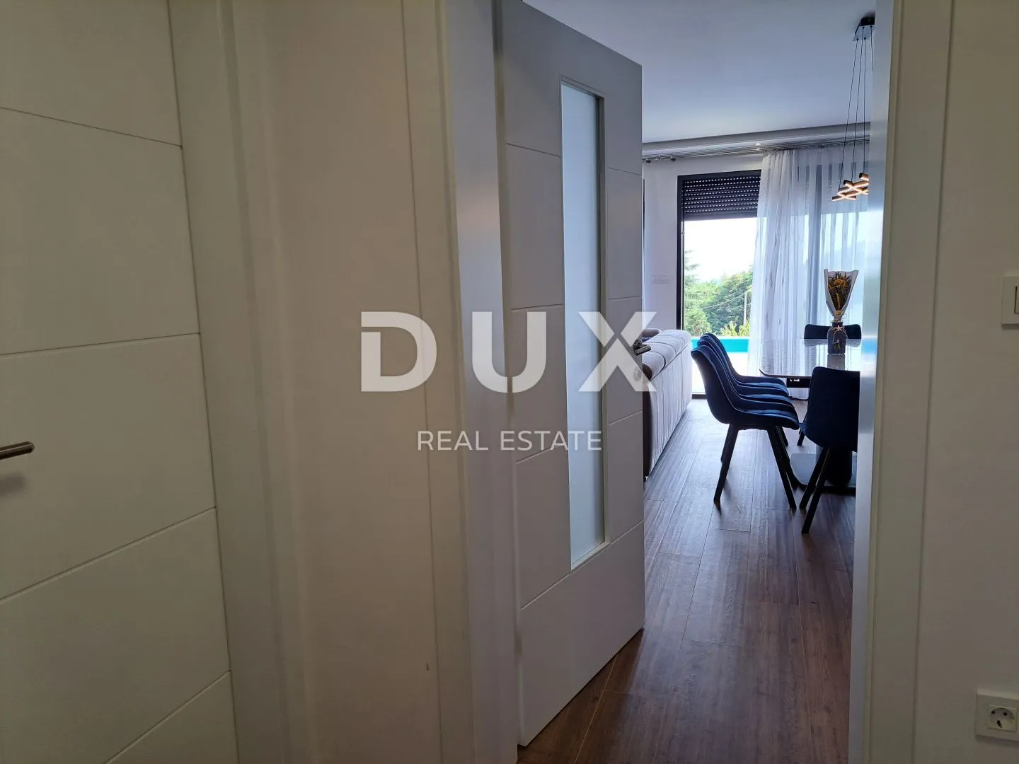 opatija, lovran - luksuzna vila s dva stana, dva bazena i pogledom na more - slika 6