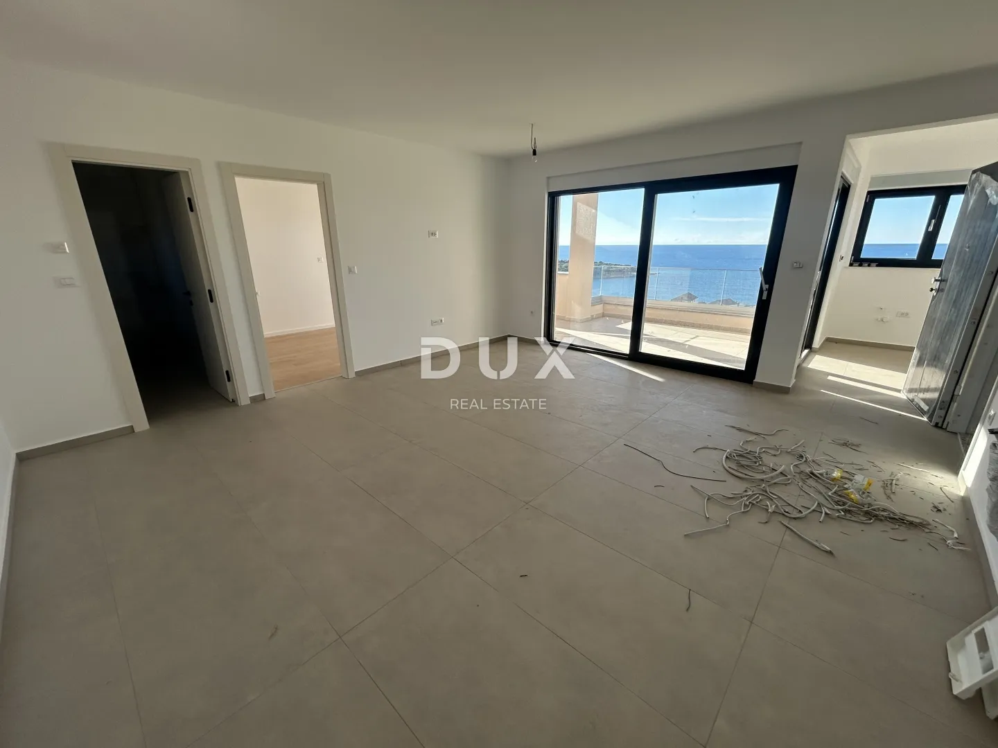 primošten, dolac – penthouse s fenomenalnim pogledom na more! - slika 5