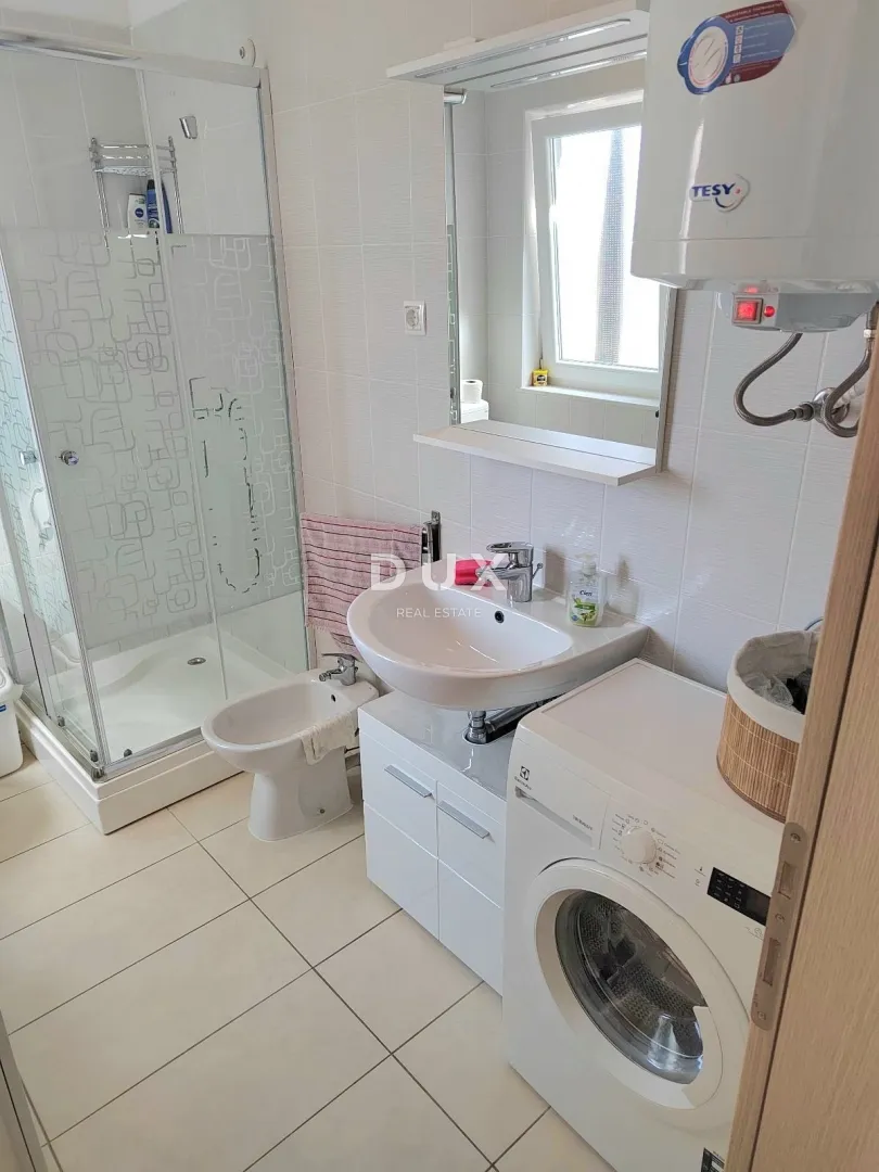 crikvenica - prvi red do mora, moderno uređen apartman u srcu crikvenice - slika 17