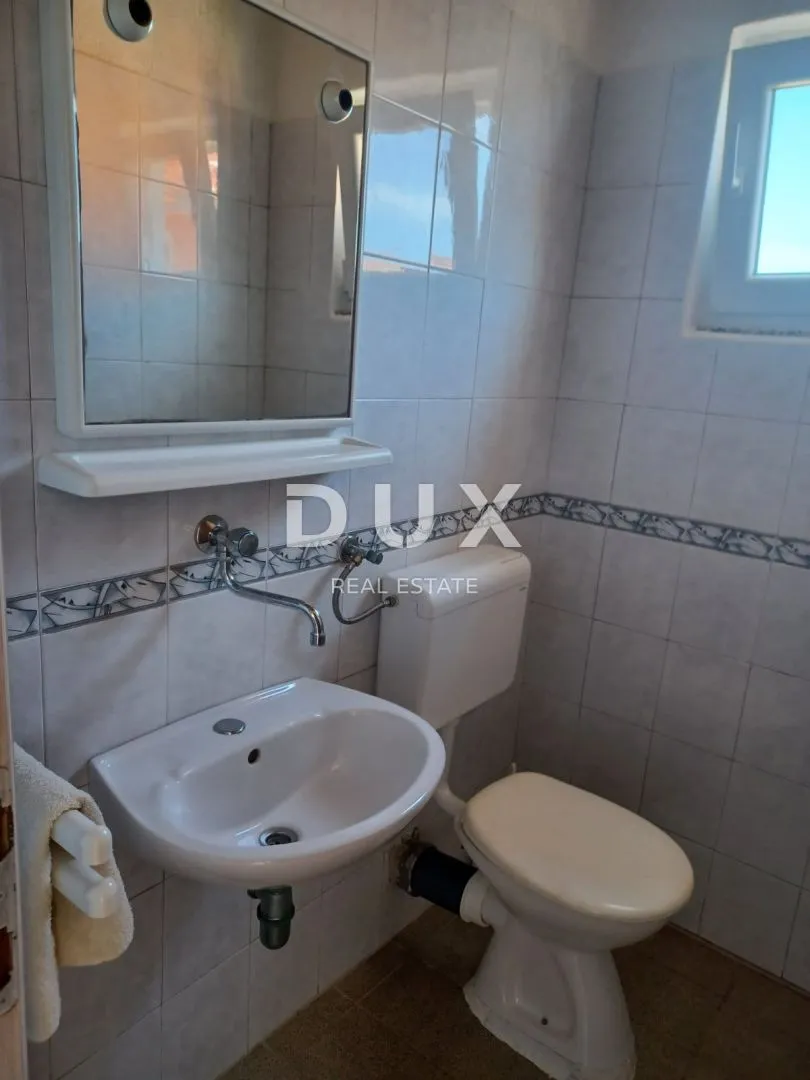 otok rab, barbat - samostojeća apartmanska kuća na odličnoj lokaciji - slika 28