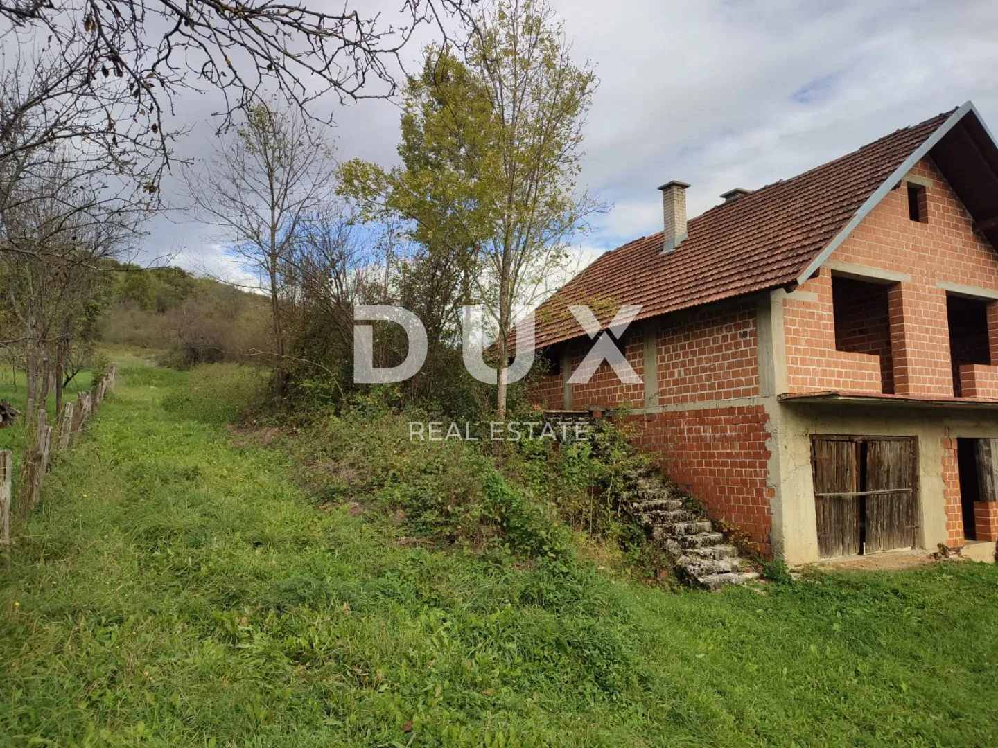 plitvička jezera(okolica) - kompleks zemljišta s objektom - slika 2